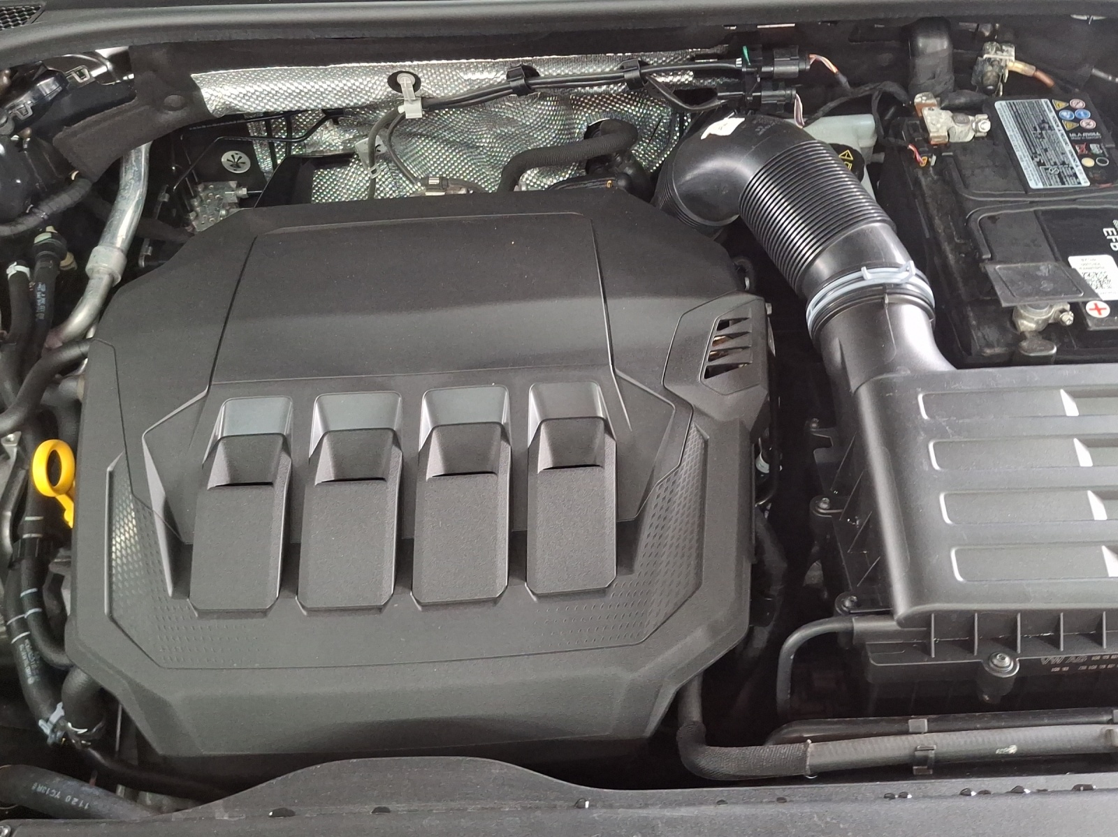 AUDI Q3 40 TFSI S line quattro S-tronic-image-15