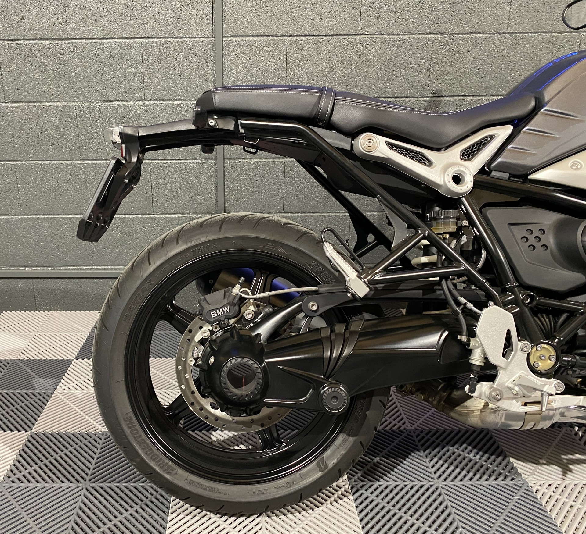 BMW R NINE T Pure A2-image-4