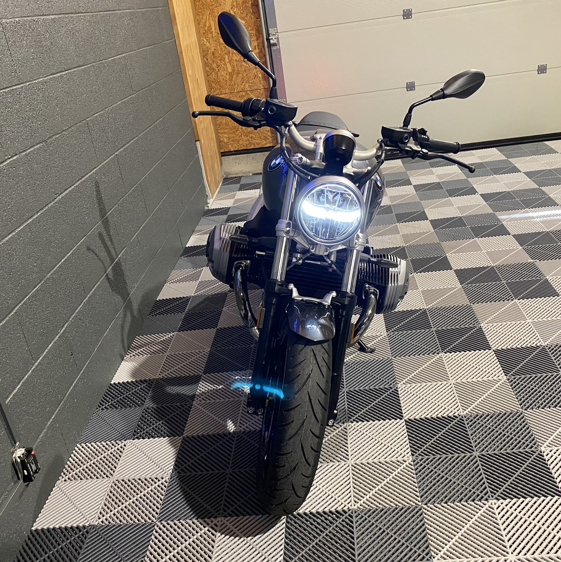 BMW R NINE T Pure A2-image-13