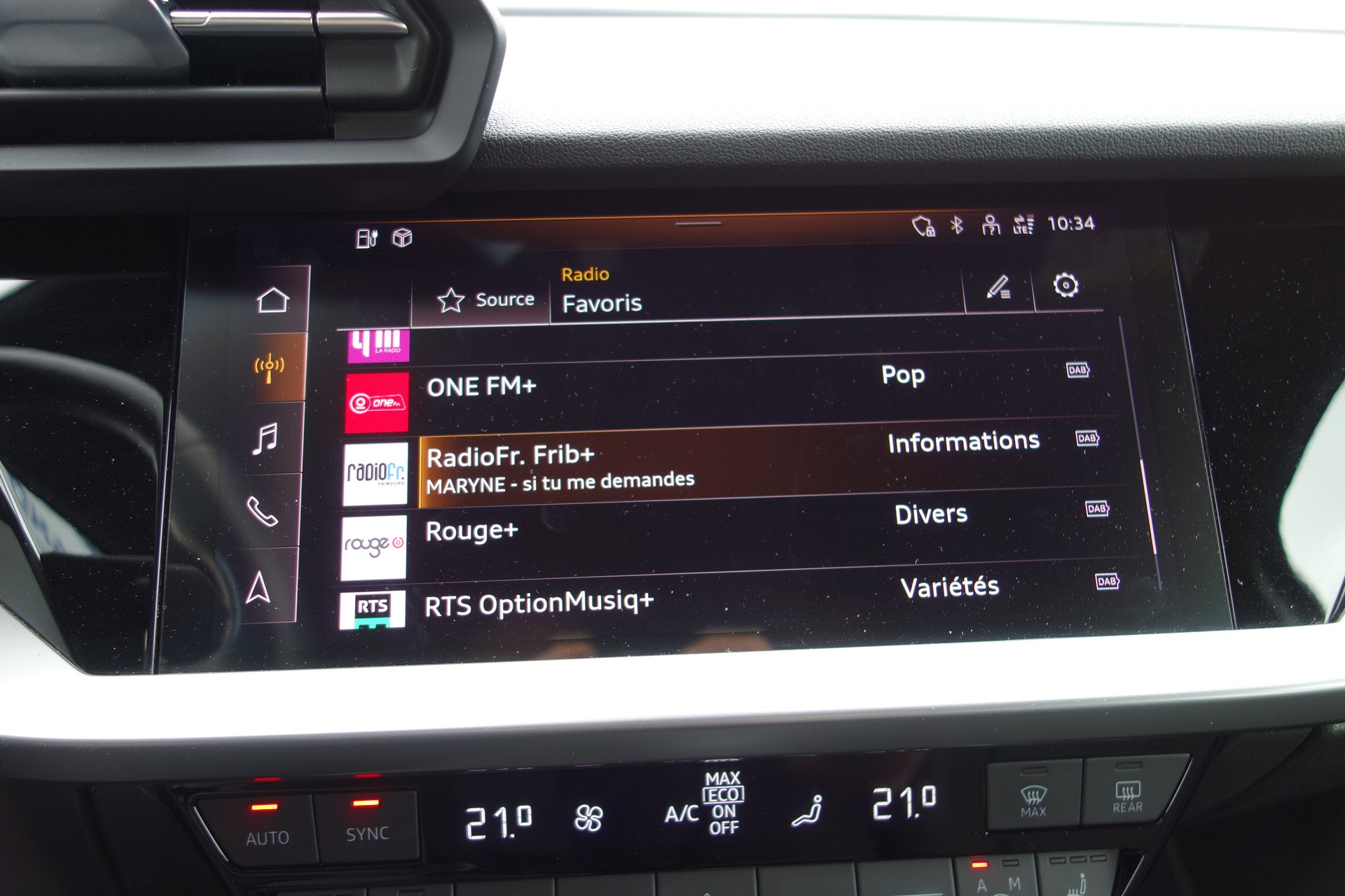 AUDI A3 Sportback 40 TFSI e S-tronic-image-10