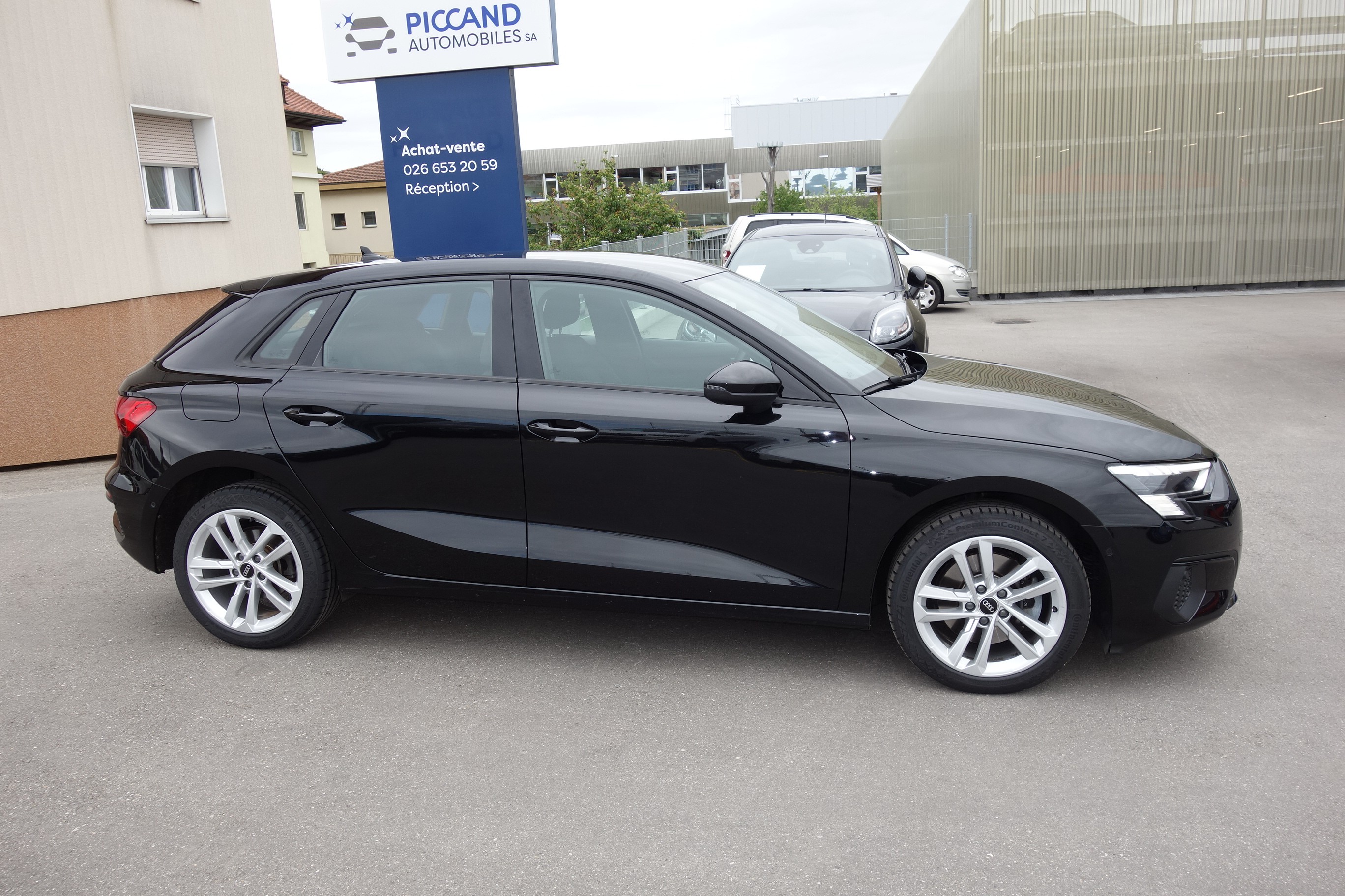 Car photo