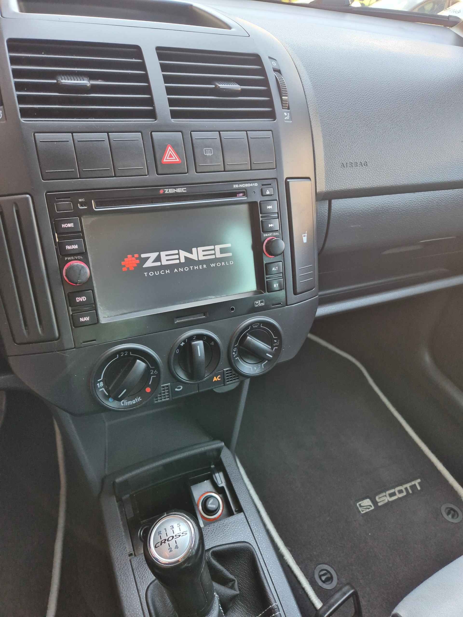 VW CrossPolo 1.4 16V Scott-image-23