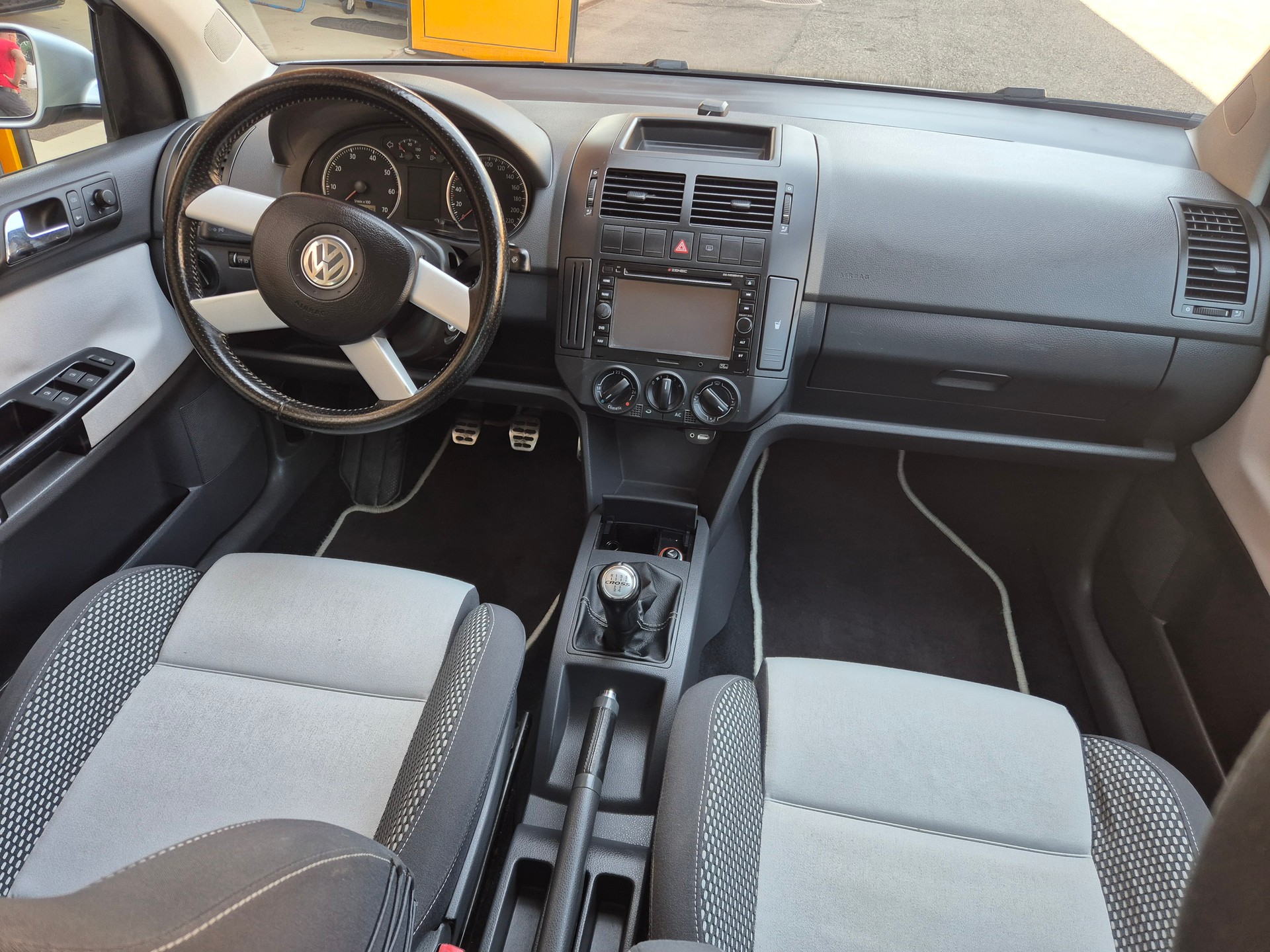 VW CrossPolo 1.4 16V Scott-image-22