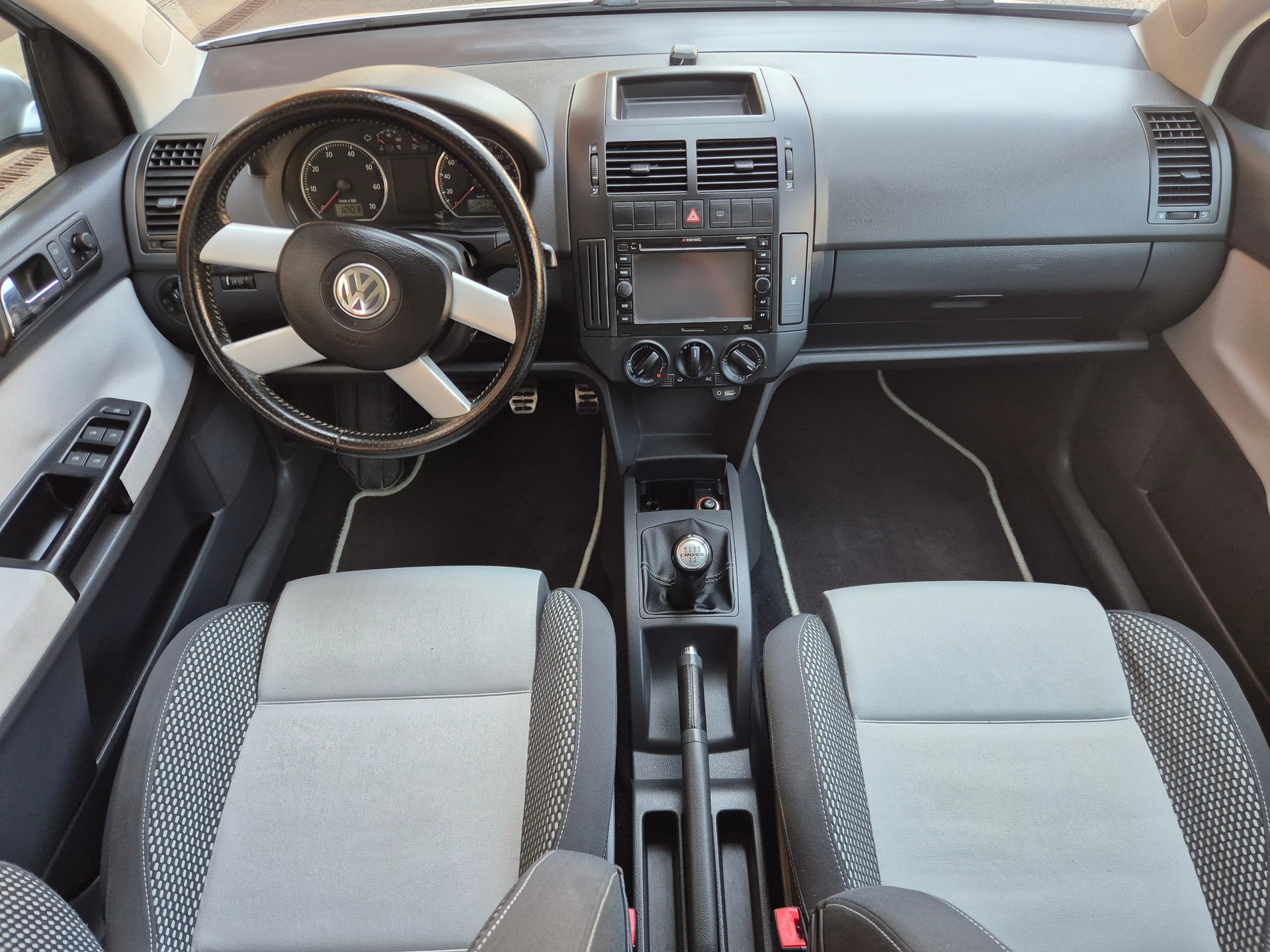 VW CrossPolo 1.4 16V Scott-image-18