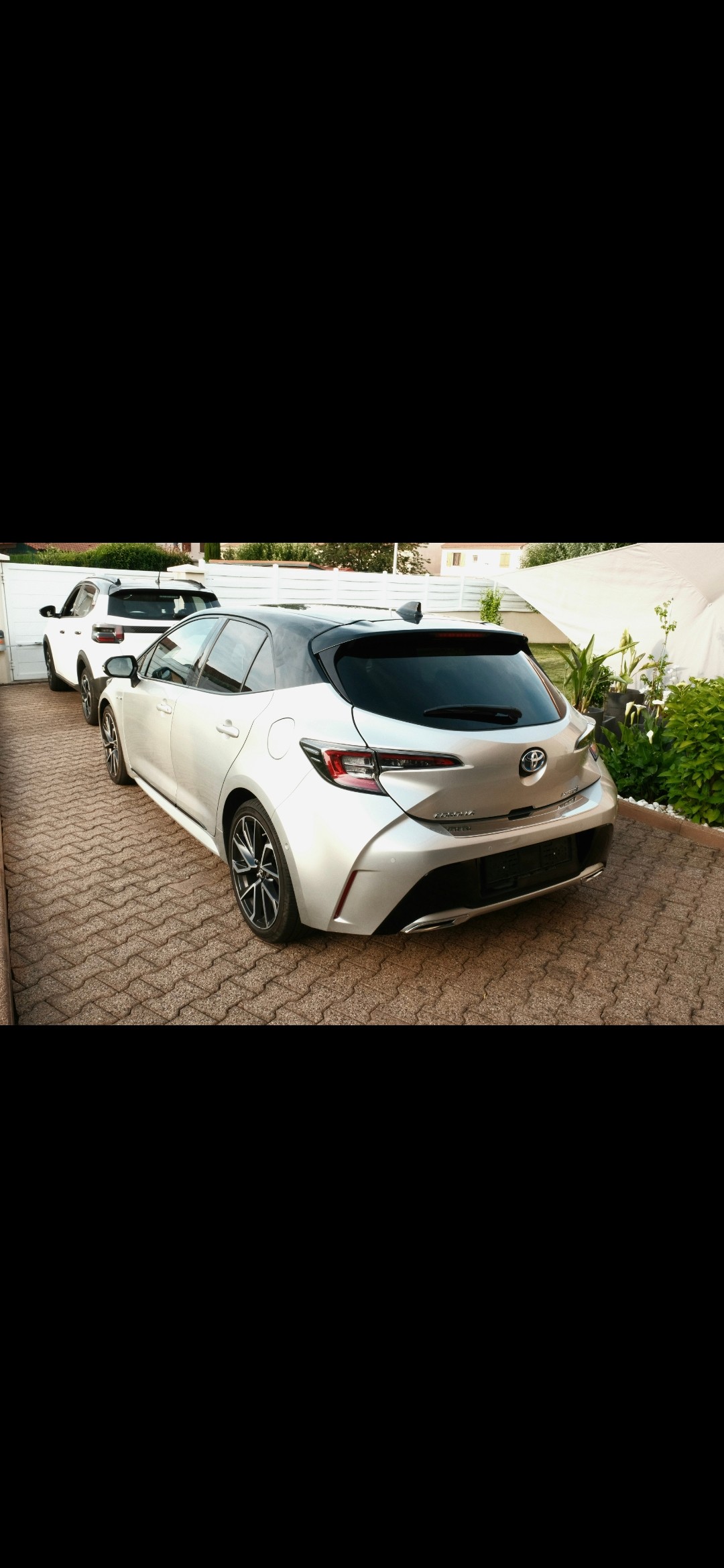 TOYOTA 2.0 HSD Premium-image-1