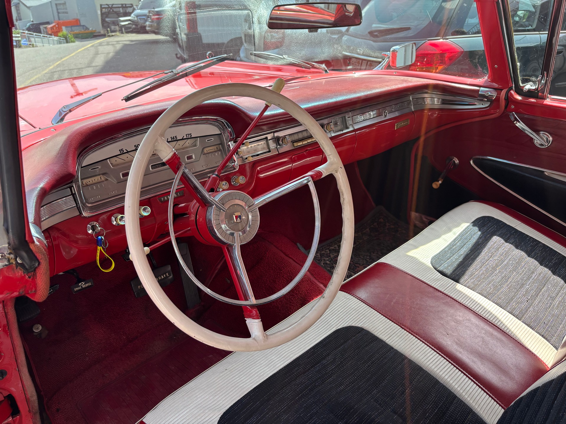 FORD Fairlane 500 Skyliner V8 300 PS-image-5