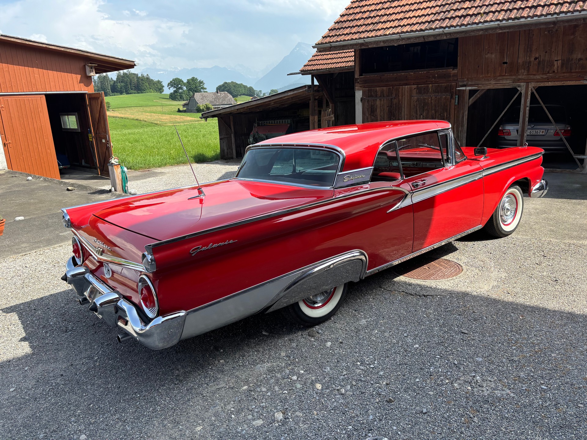 FORD Fairlane 500 Skyliner V8 300 PS-image-17