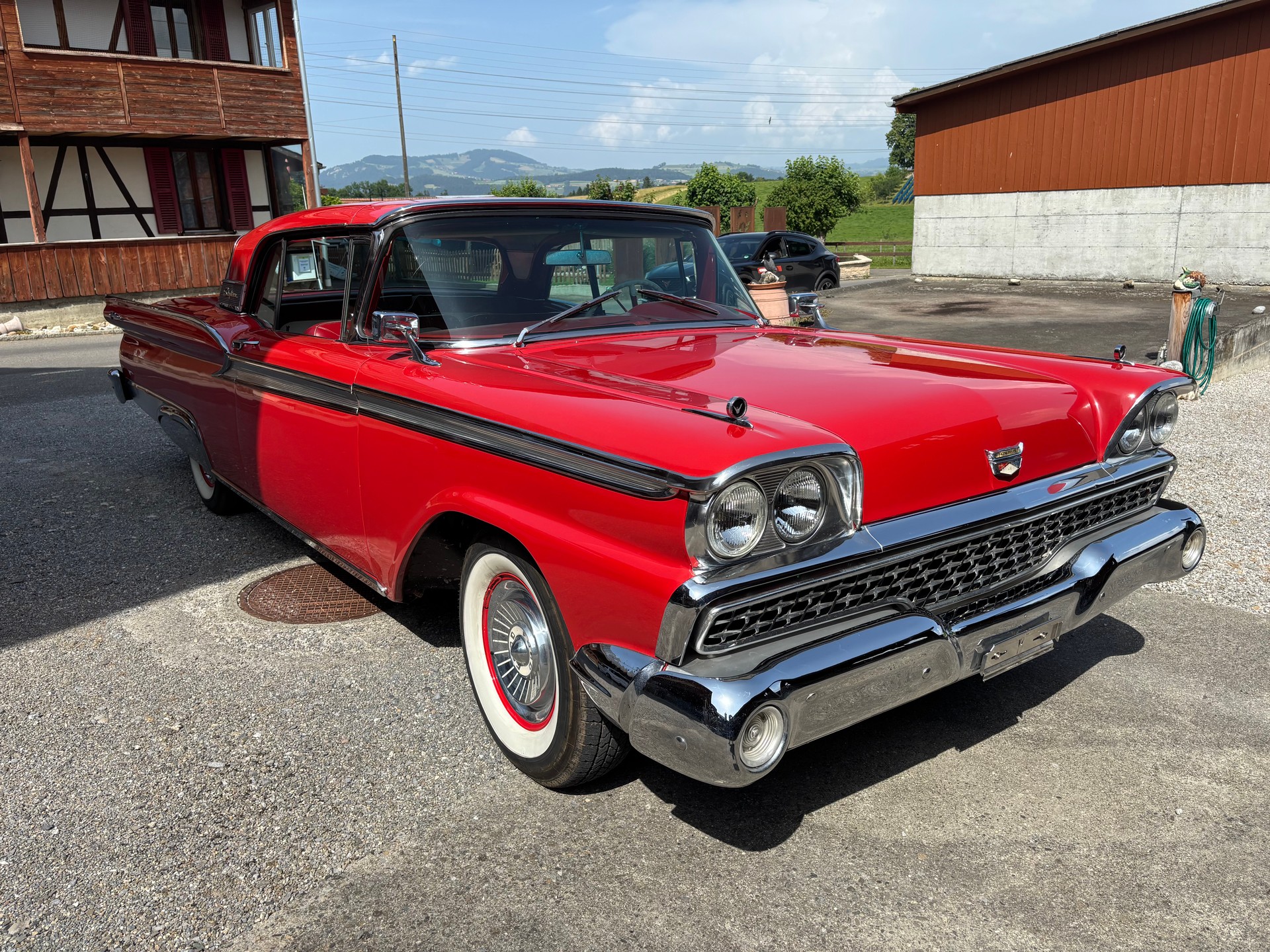 FORD Fairlane 500 Skyliner V8 300 PS-image-1
