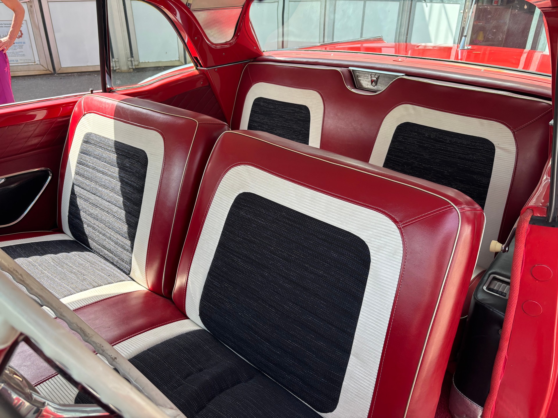FORD Fairlane 500 Skyliner V8 300 PS-image-7