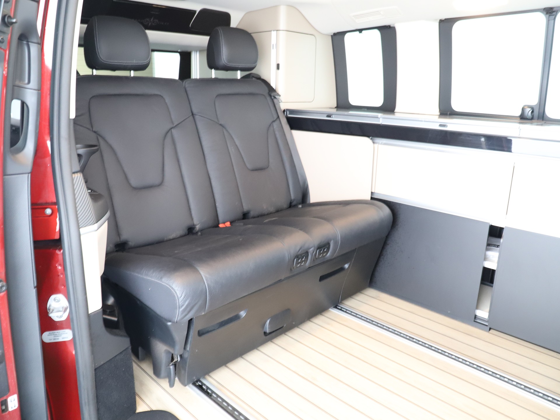 MERCEDES-BENZ Marco Polo 300 d 4M A-image-11