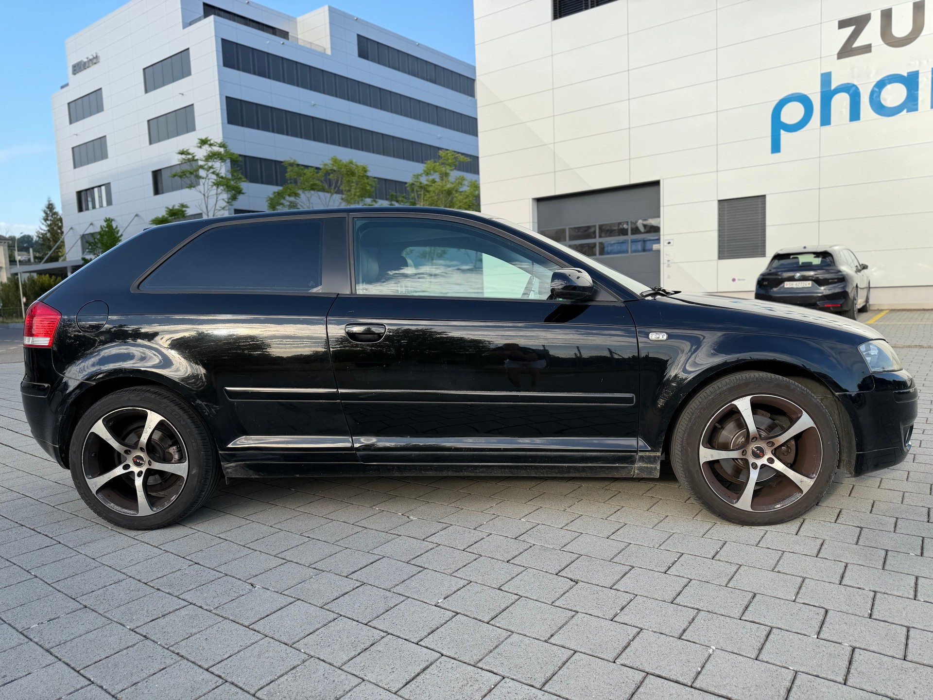 AUDI A3 1.6 Attraction-image-3