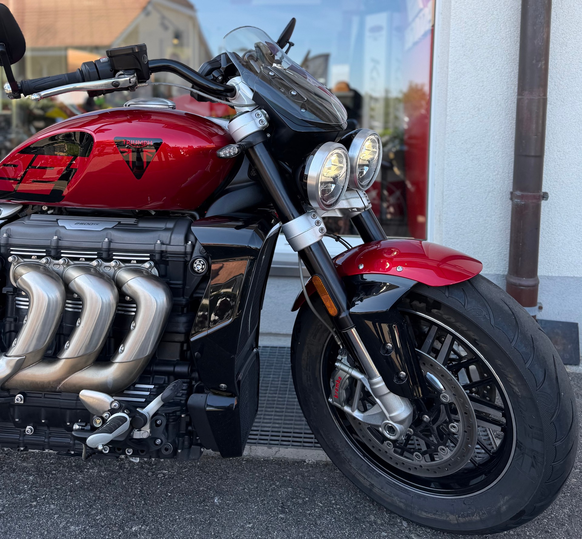 TRIUMPH Rocket 3 GT 221 Special Edition-image-4