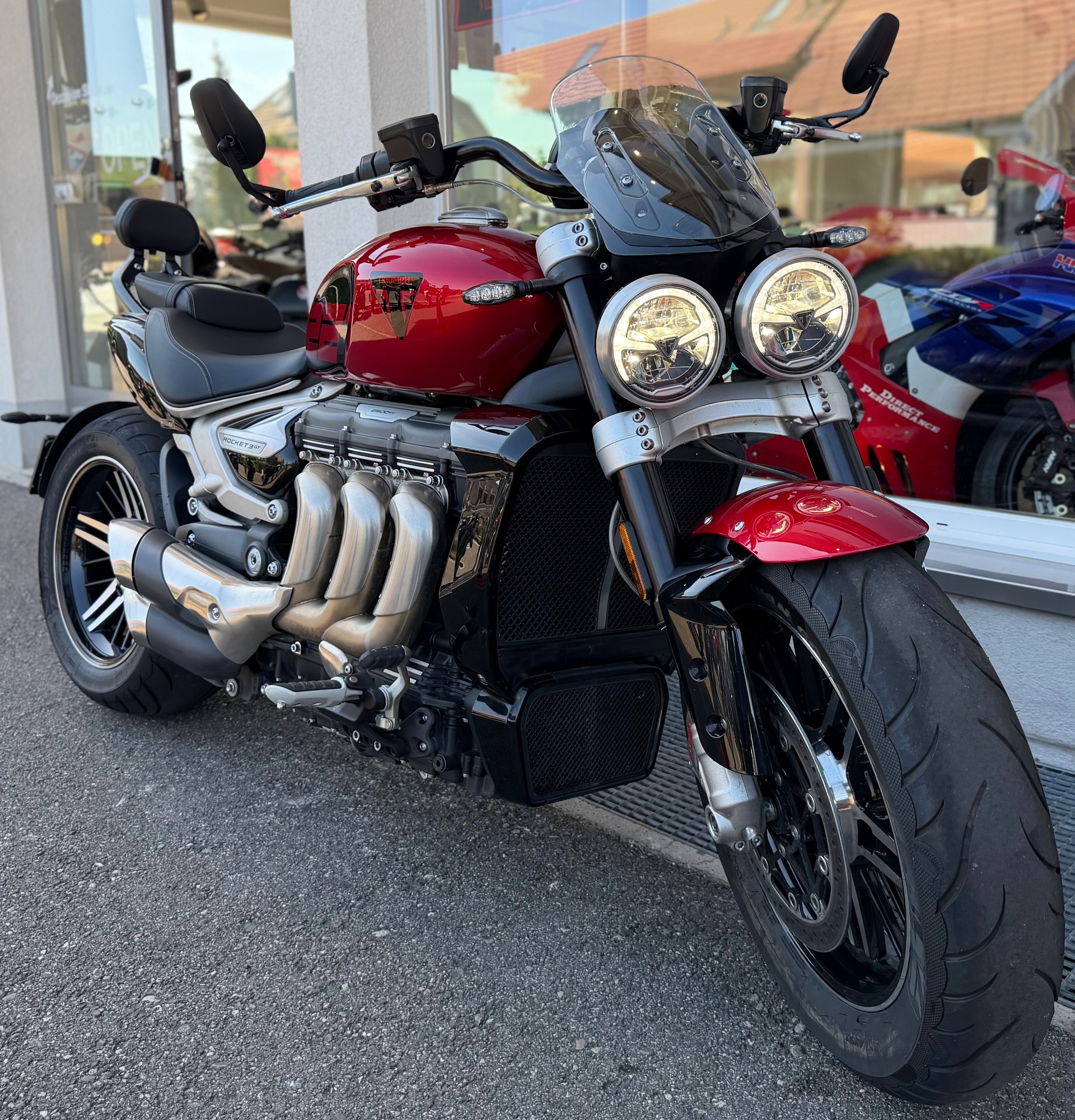 TRIUMPH Rocket 3 GT 221 Special Edition-image-2