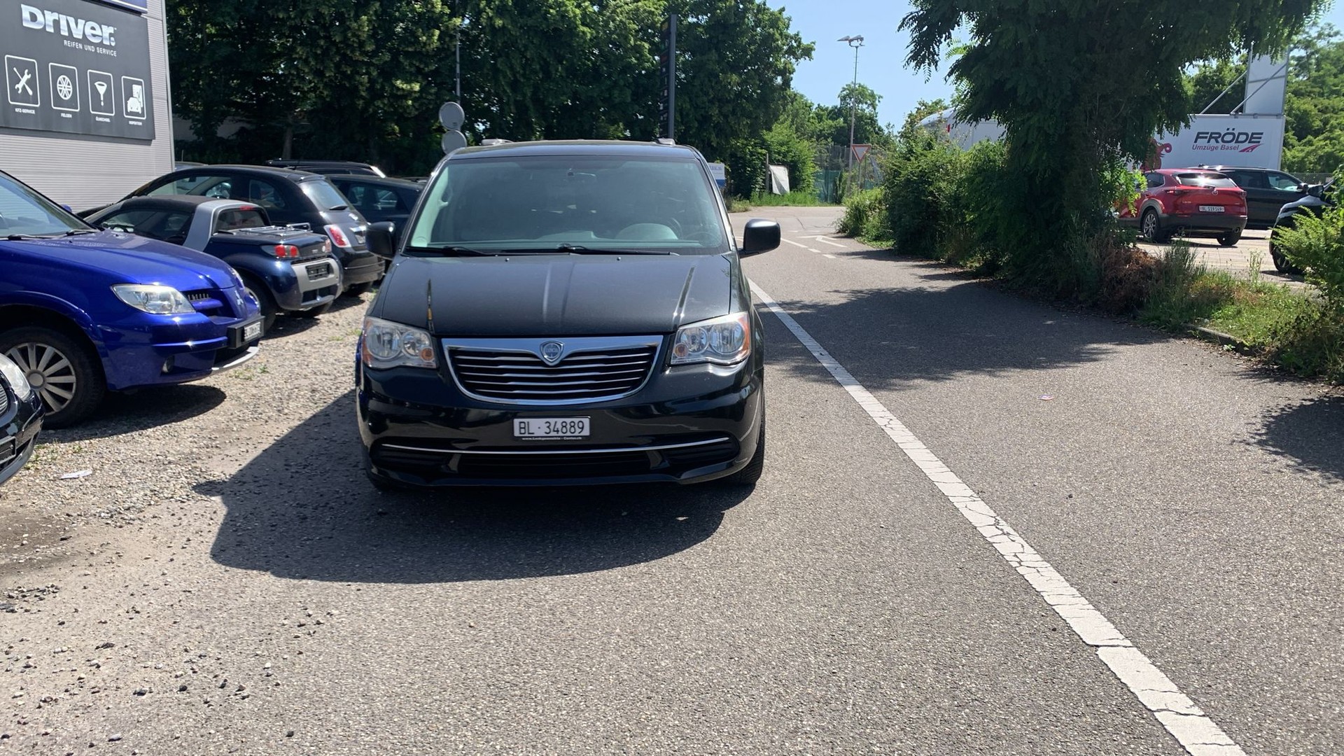 LANCIA Voyager 2.8D Gold Automatic-image-1