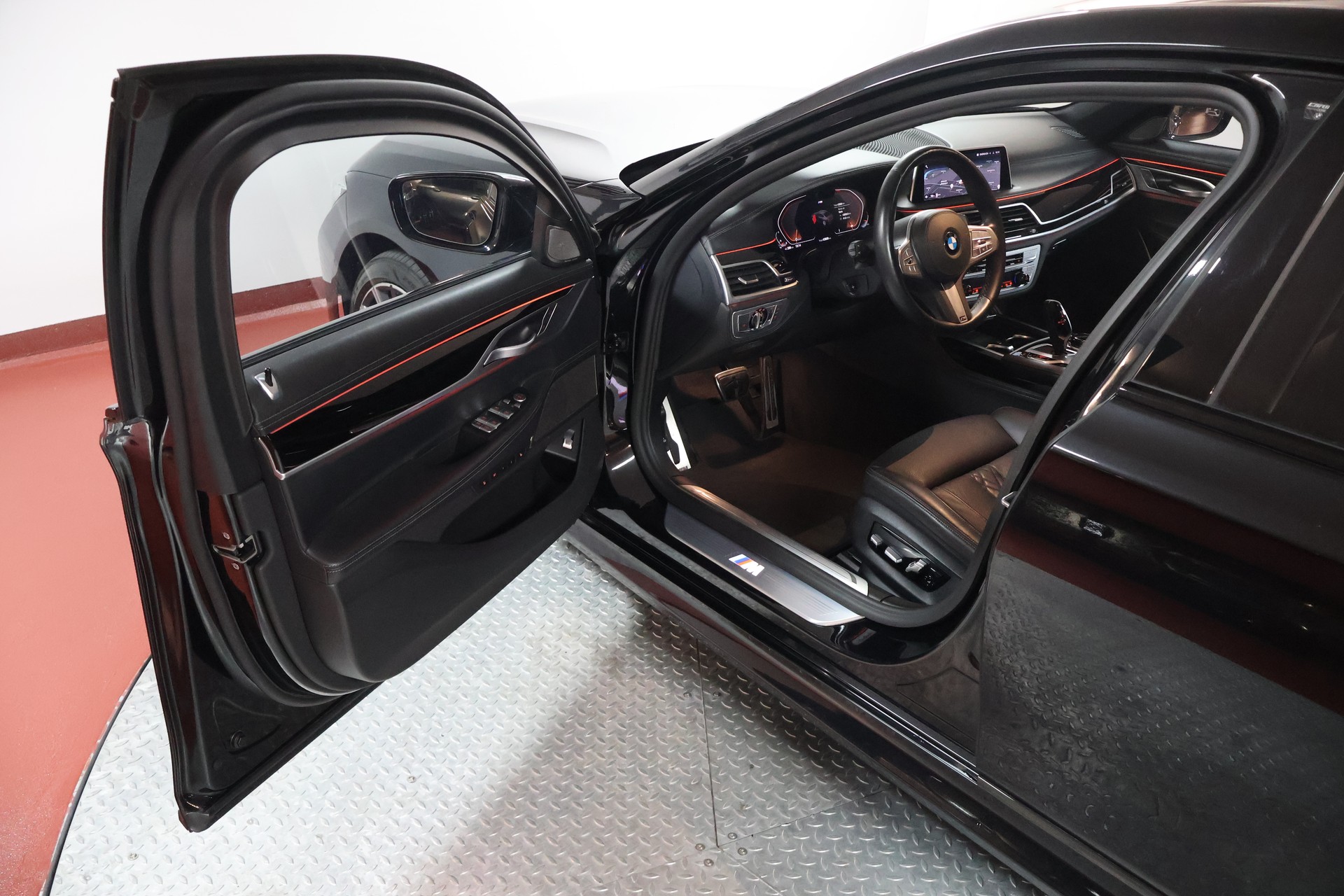 BMW 750Ld xDrive M Sport Steptronic-image-4