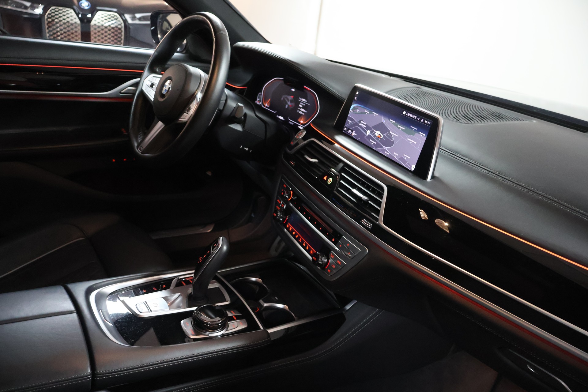 BMW 750Ld xDrive M Sport Steptronic-image-11