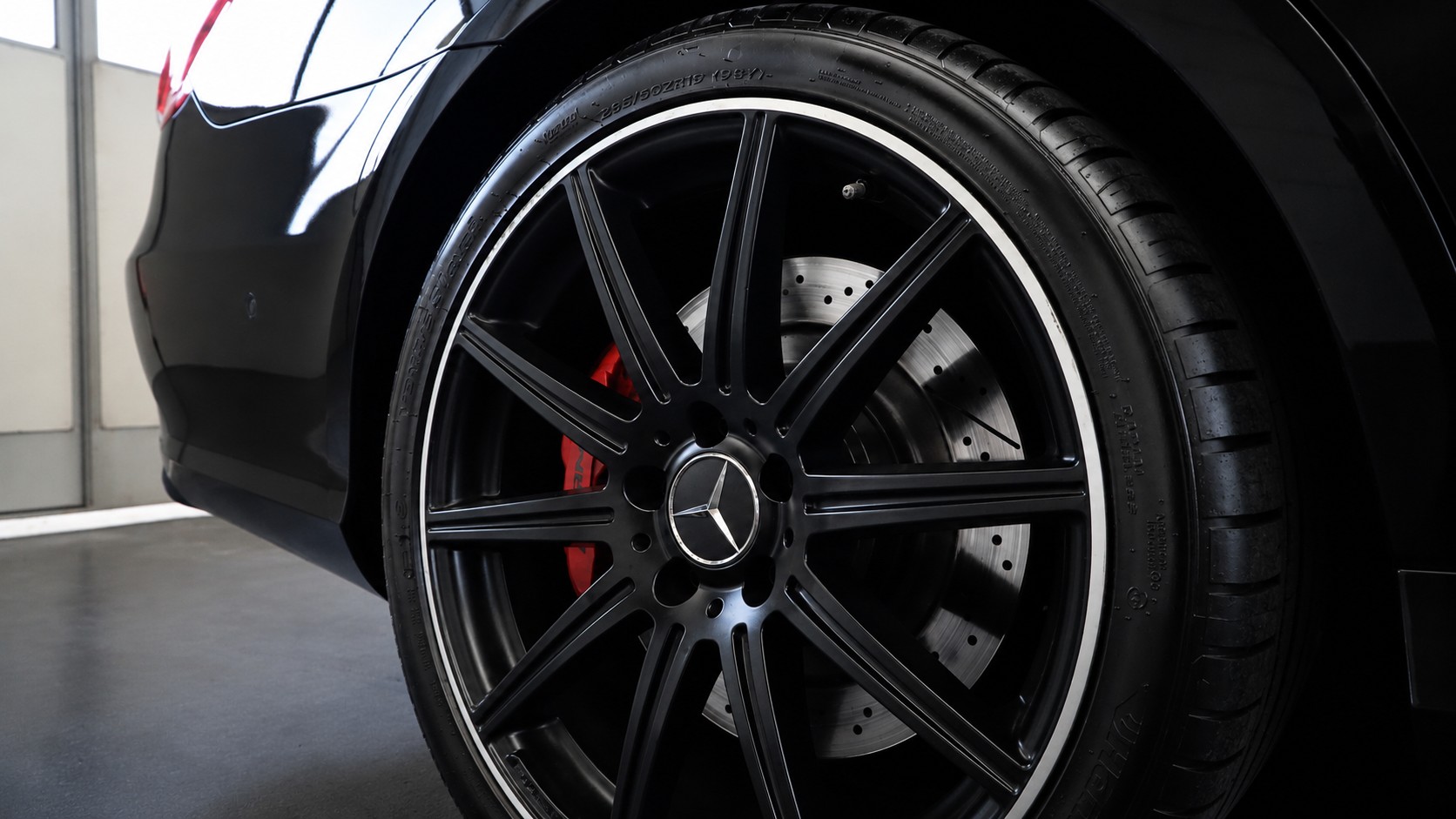 MERCEDES-BENZ E 63 AMG S 4Matic Speedshift-image-24