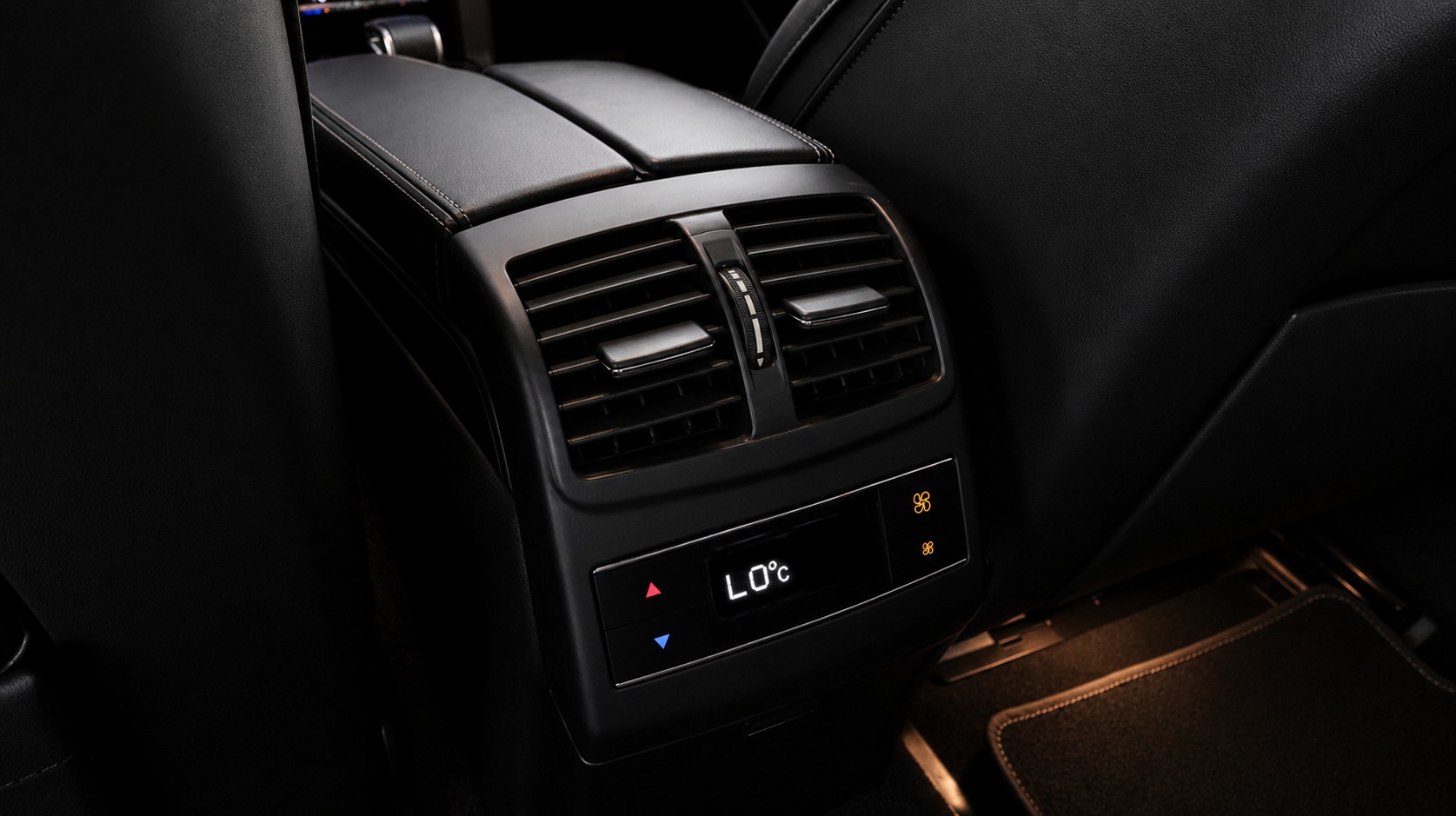 MERCEDES-BENZ E 63 AMG S 4Matic Speedshift-image-22