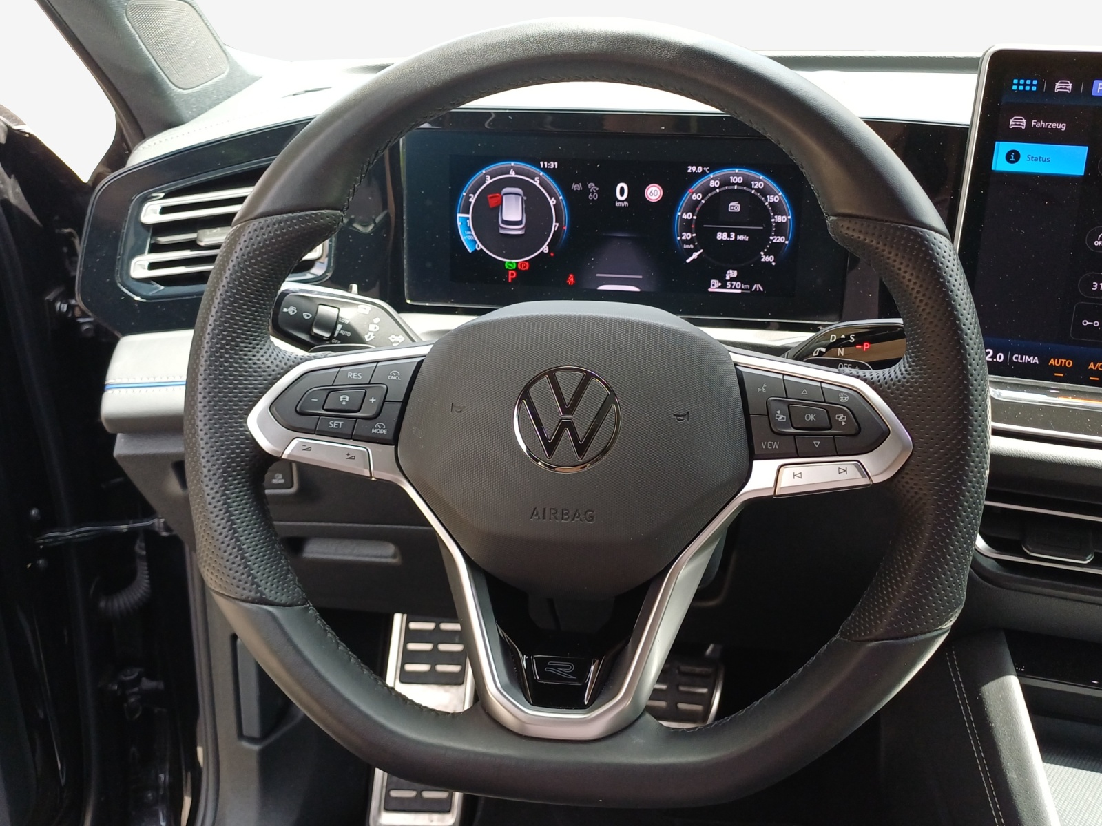VW Tiguan 2.0 TSI DSG R-Line 4Motion-image-9