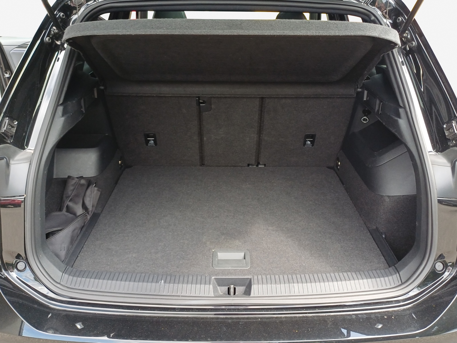 VW Tiguan 2.0 TSI DSG R-Line 4Motion-image-12
