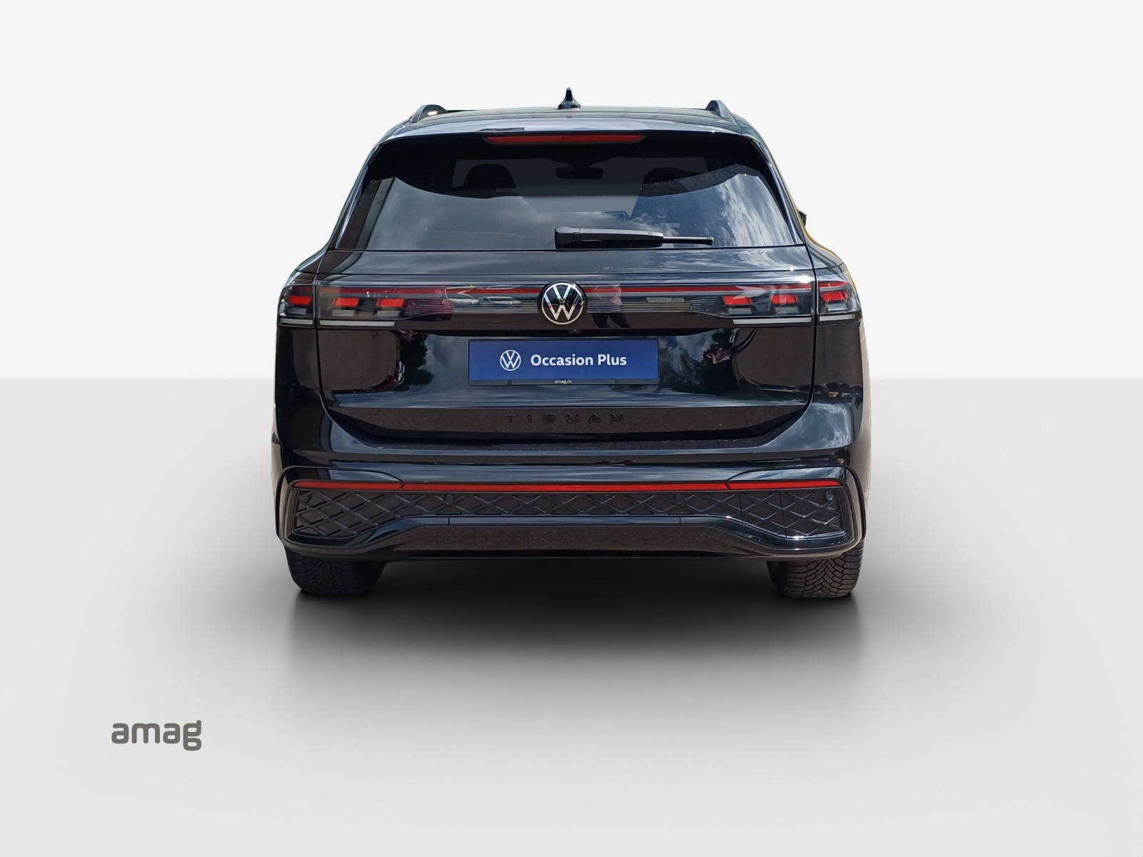 VW Tiguan 2.0 TSI DSG R-Line 4Motion-image-3