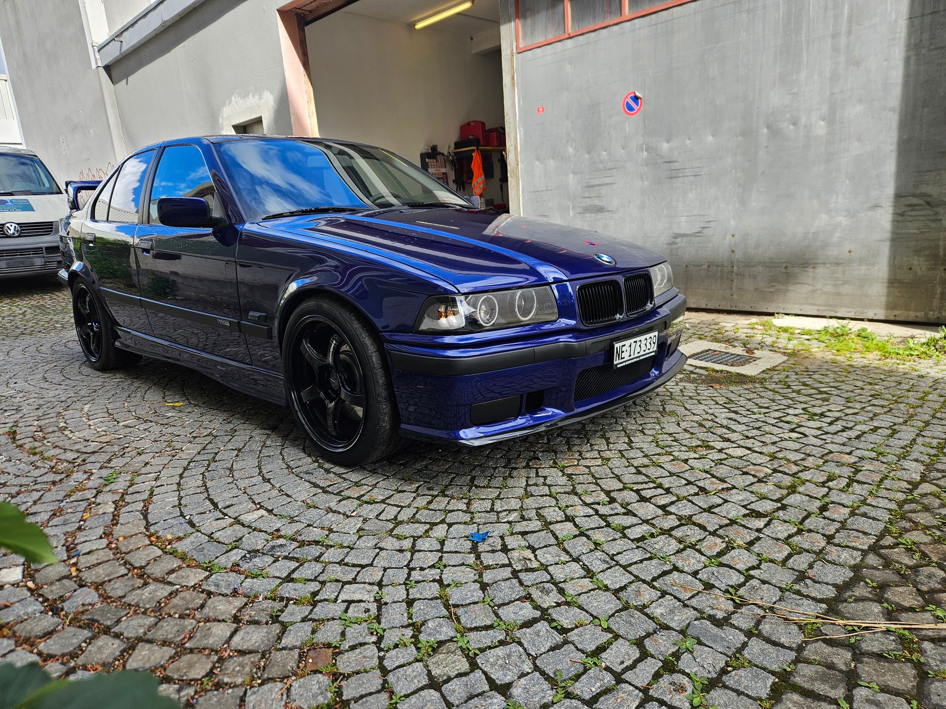 BMW 328i ABS dAiB-image-1