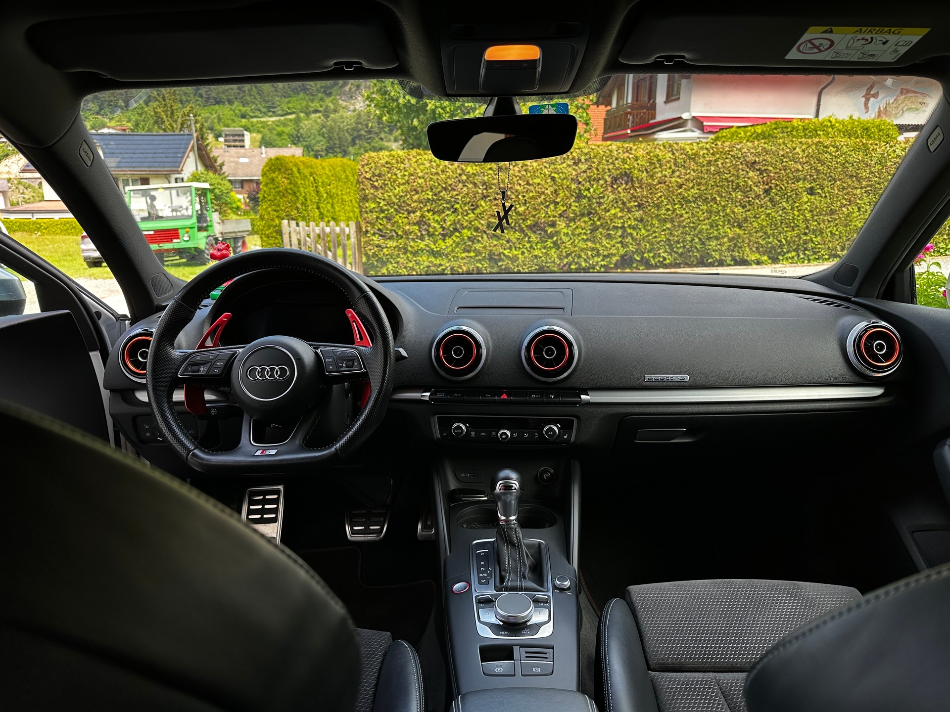 AUDI 2.0 T FSI quattro S-Tronic-image-5