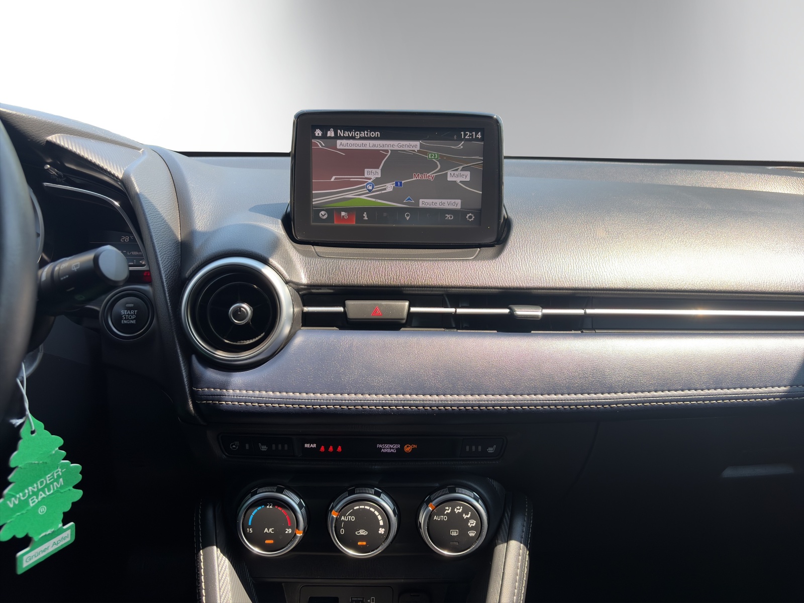 MAZDA 2 G 90 Revolution-image-13