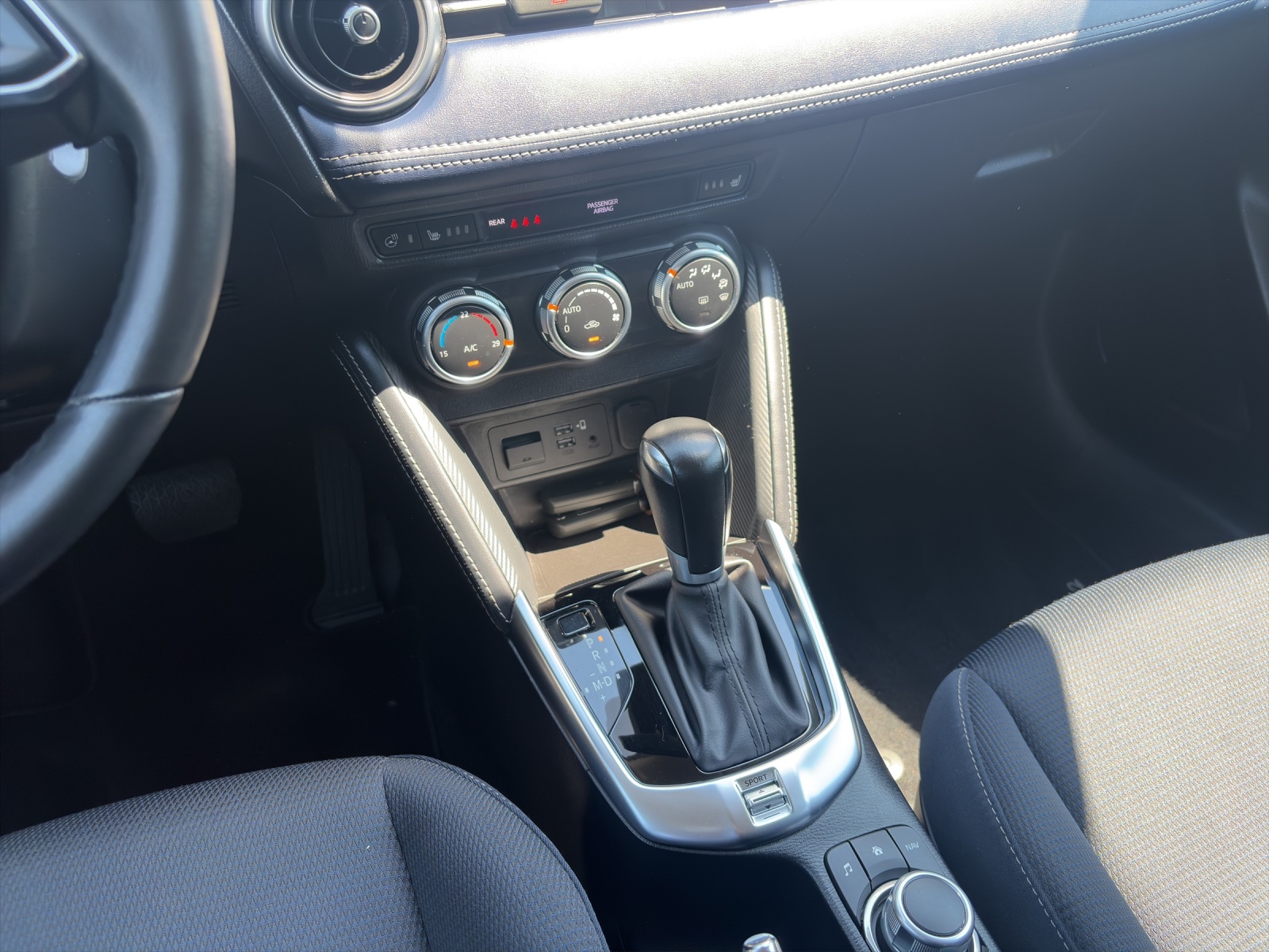 MAZDA 2 G 90 Revolution-image-15