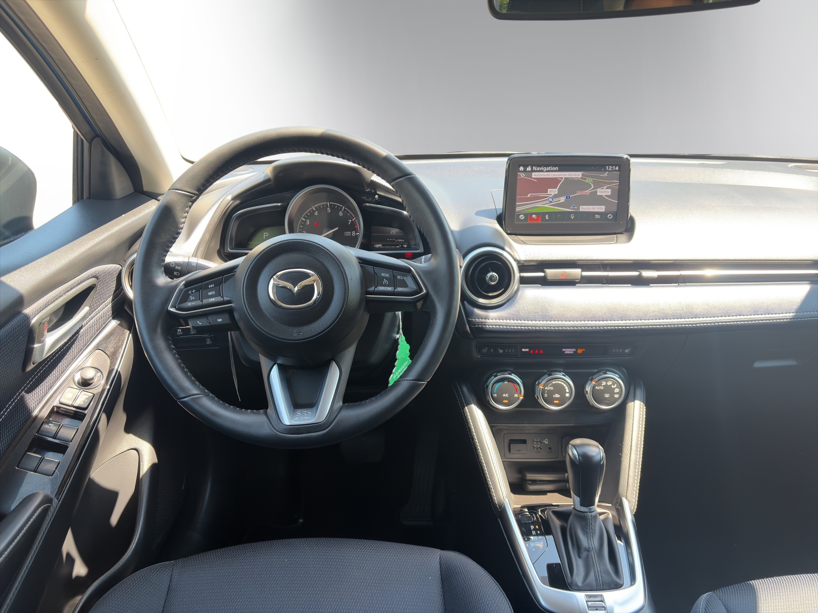 MAZDA 2 G 90 Revolution-image-9