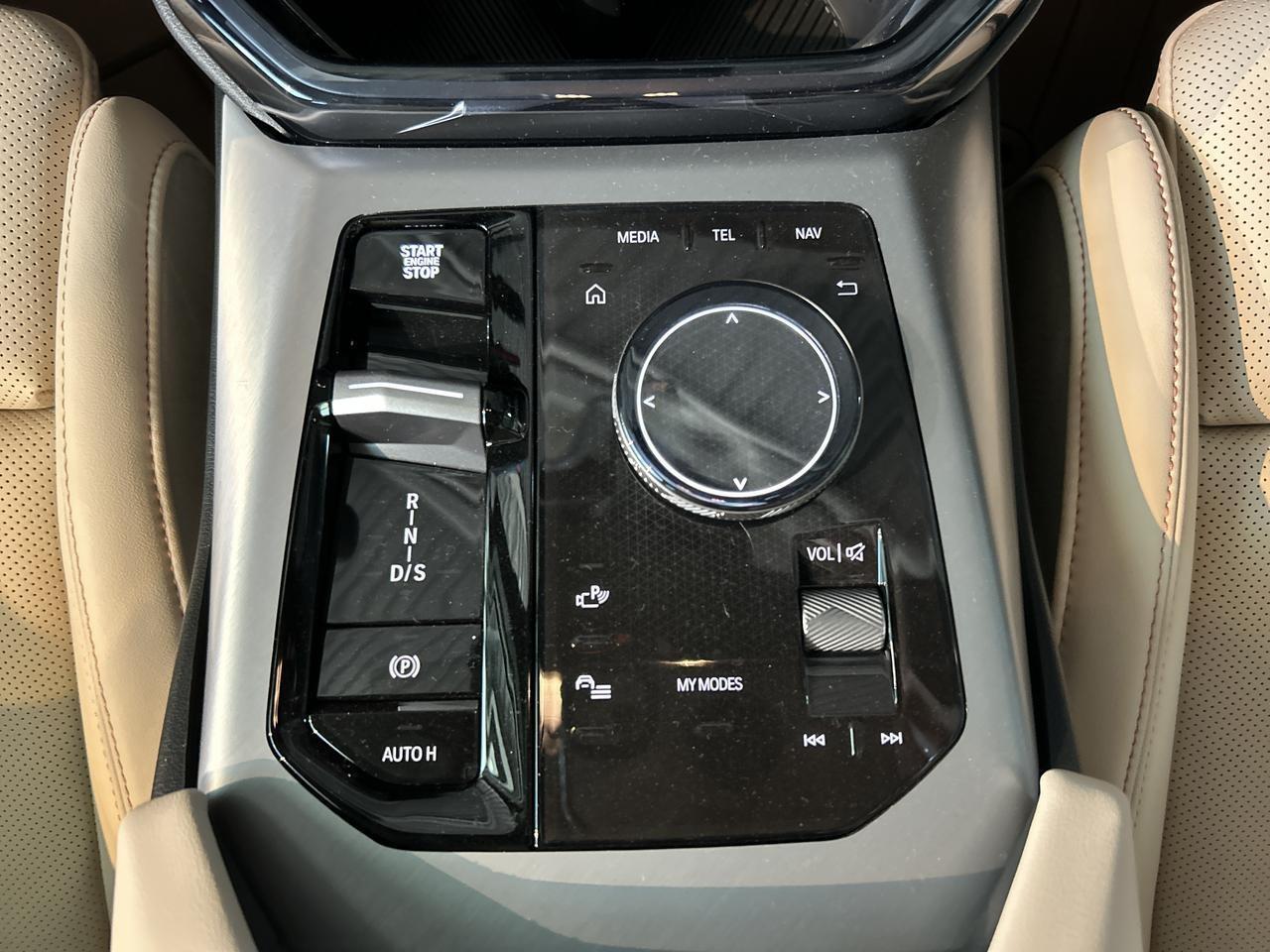 BMW X3 M50i-image-24