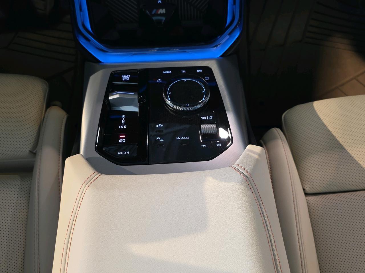 BMW X3 M50i-image-6