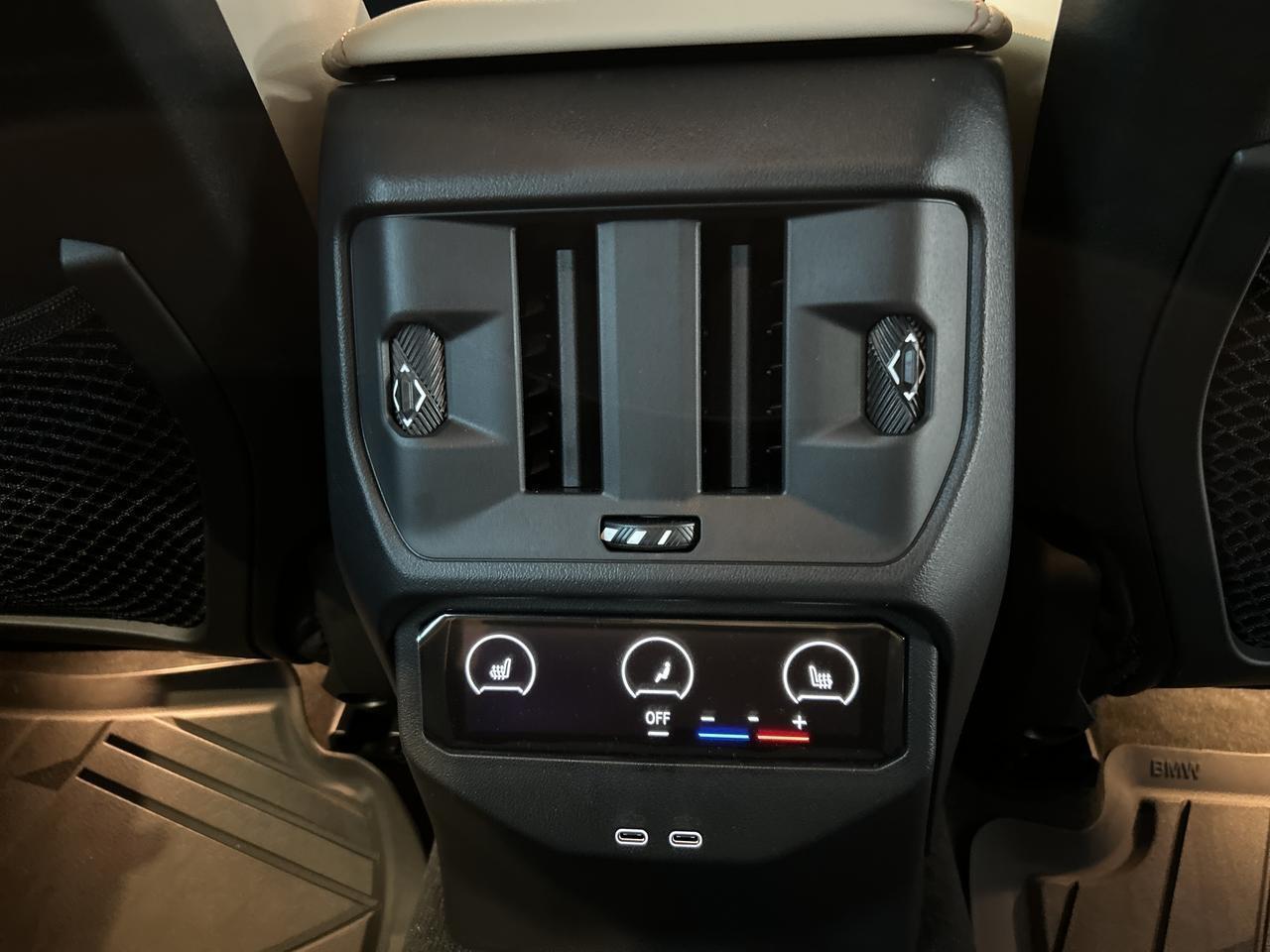 BMW X3 M50i-image-27