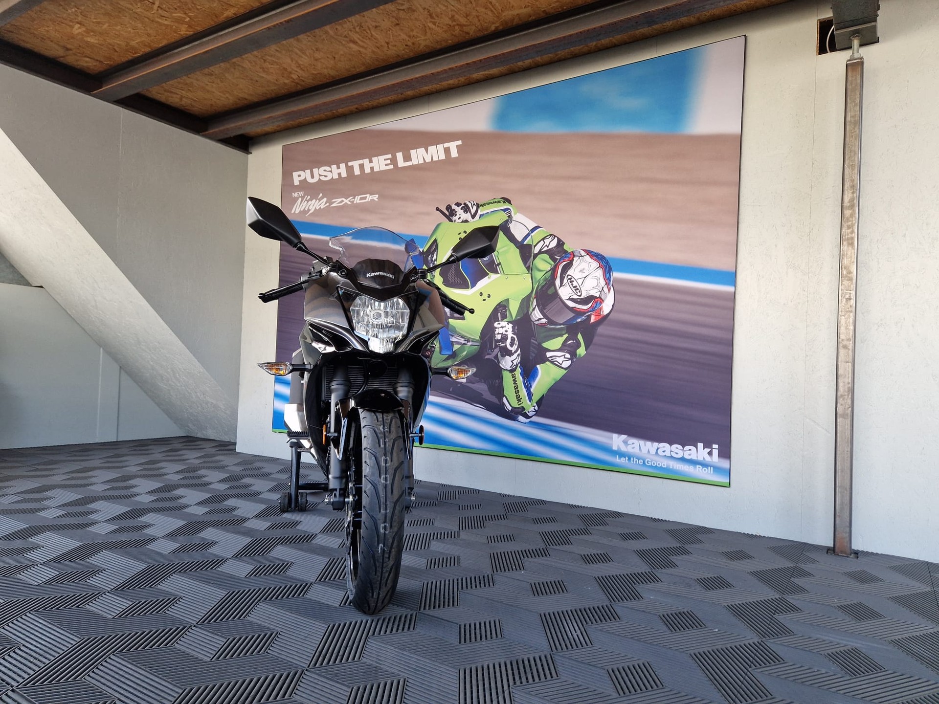 KAWASAKI Ninja 125 Black-image-4