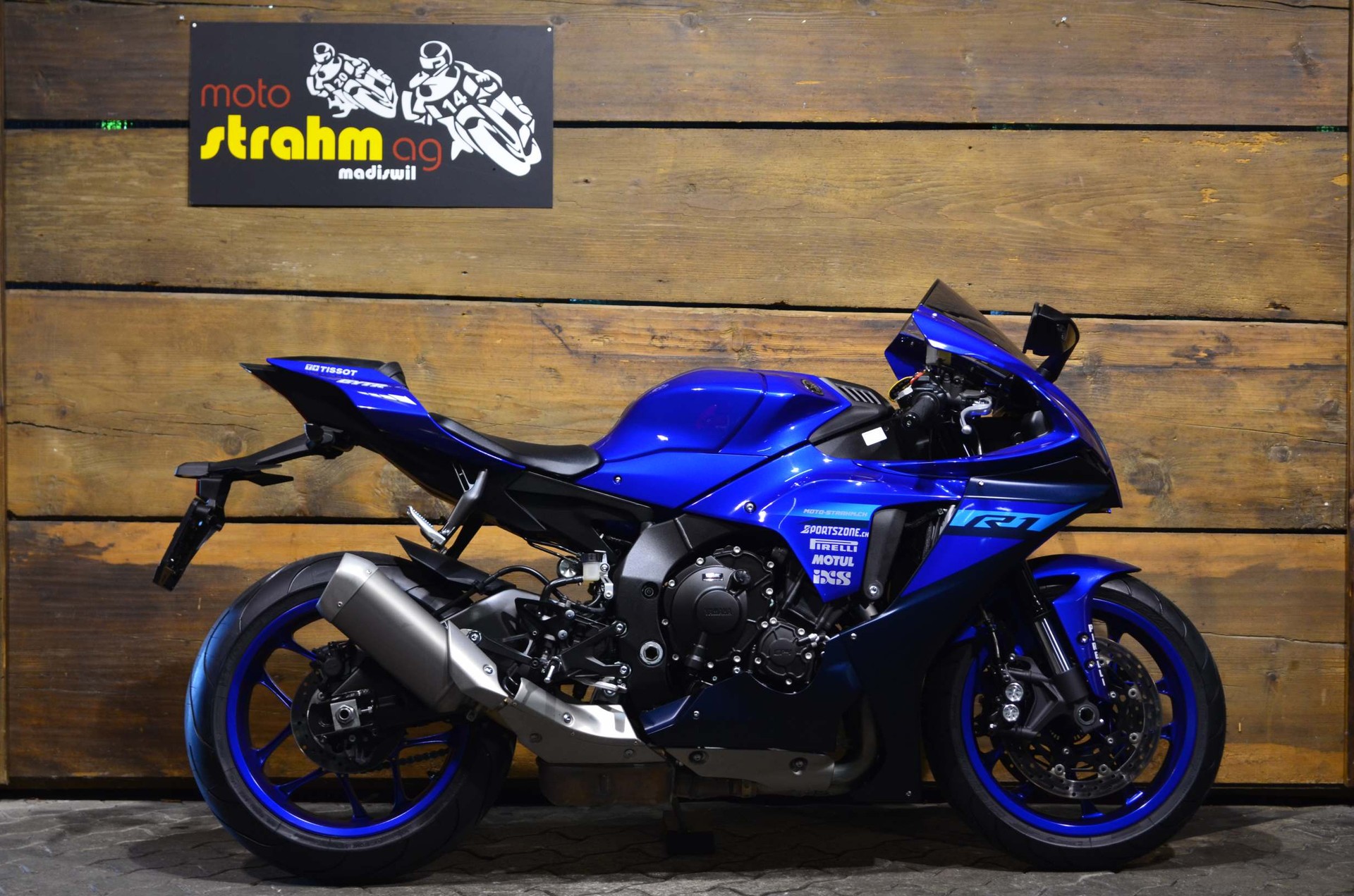 YAMAHA YZF-R1 ABS-showroom-element-1