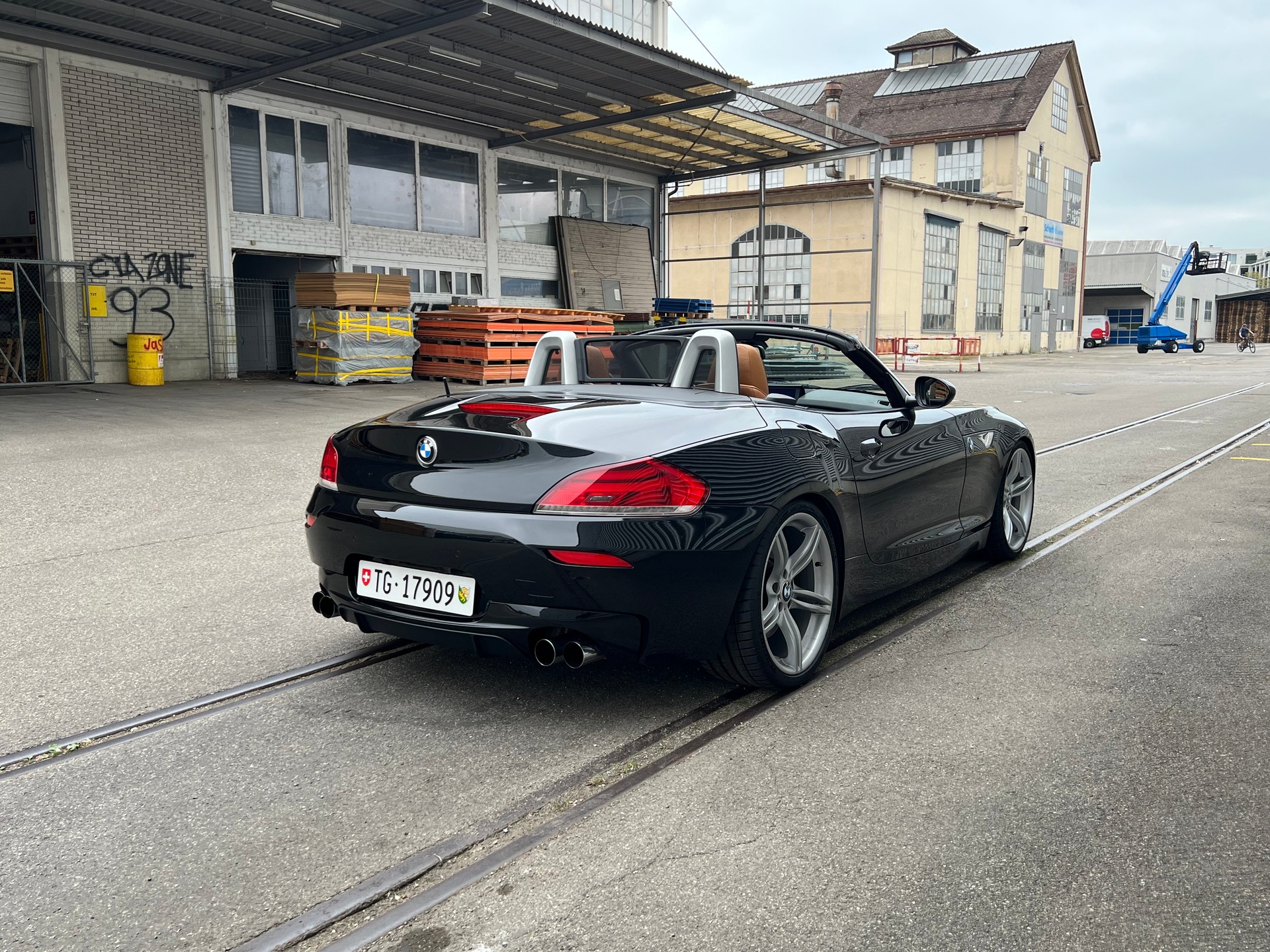 BMW Z4 sDrive 35is DKG-image-2