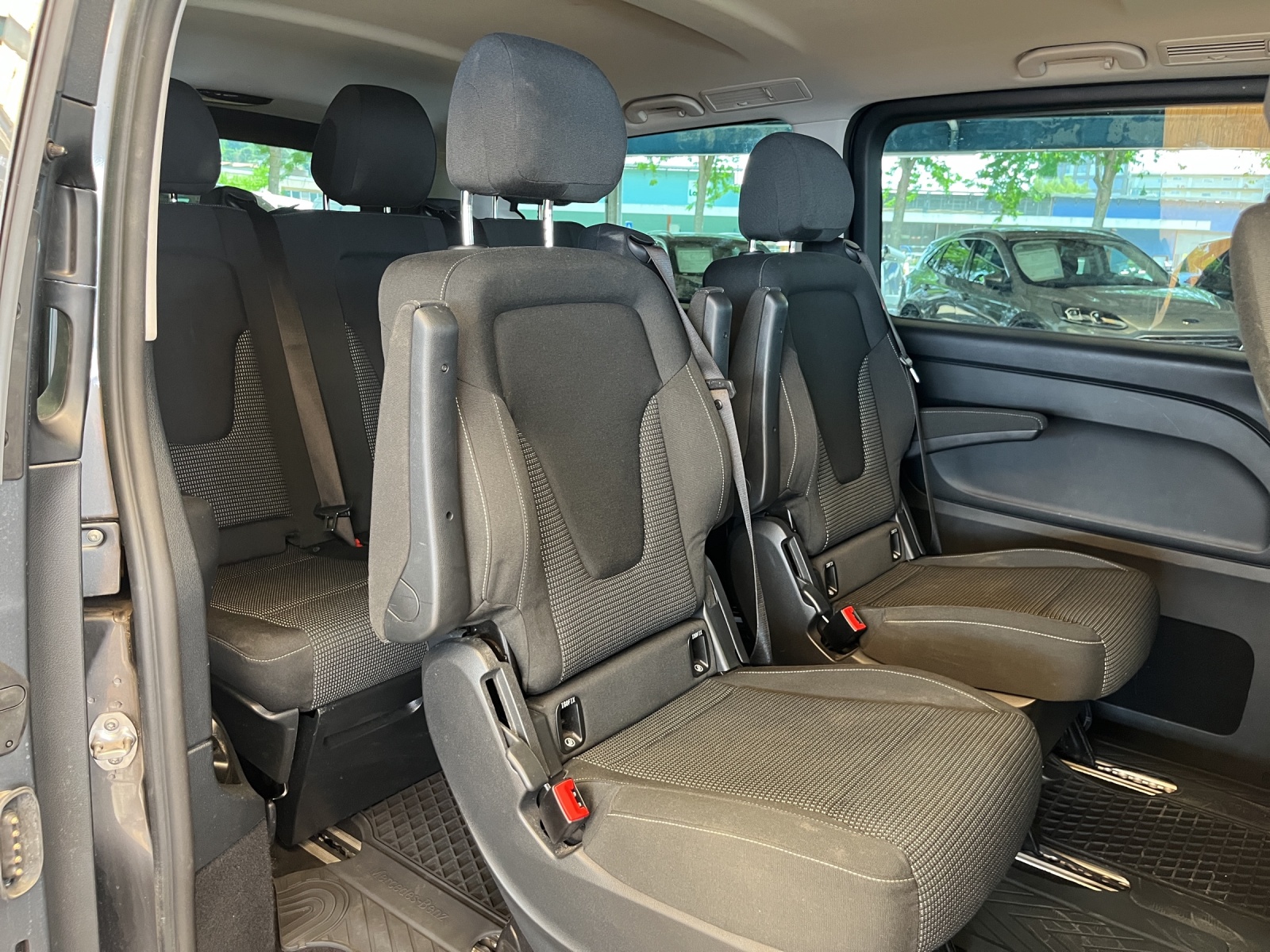 MERCEDES-BENZ Vito 116 CDI Lang Select Family Tourer 4Matic 9G-Tronic-image-15