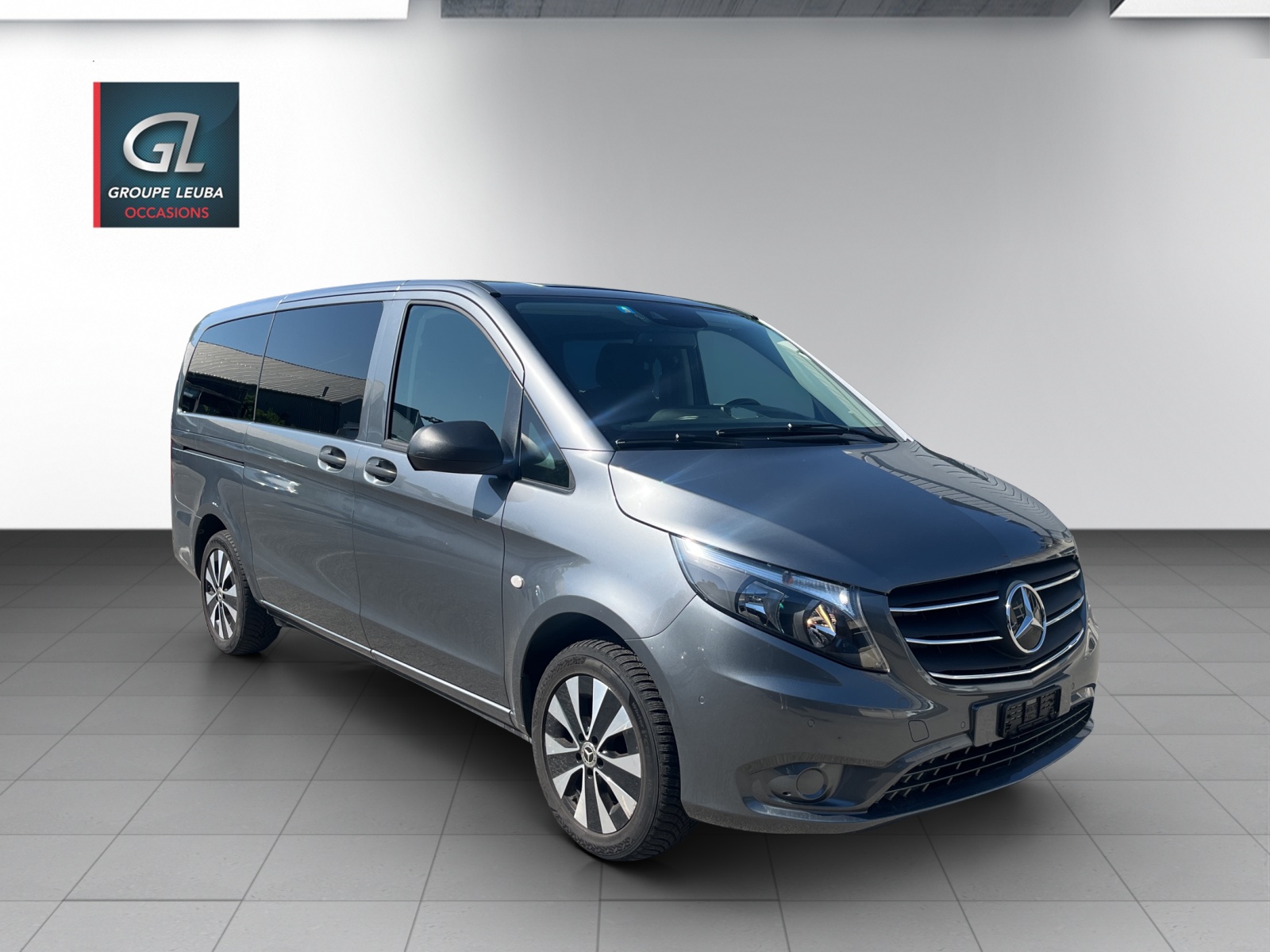 MERCEDES-BENZ Vito 116 CDI Lang Select Family Tourer 4Matic 9G-Tronic-image-0