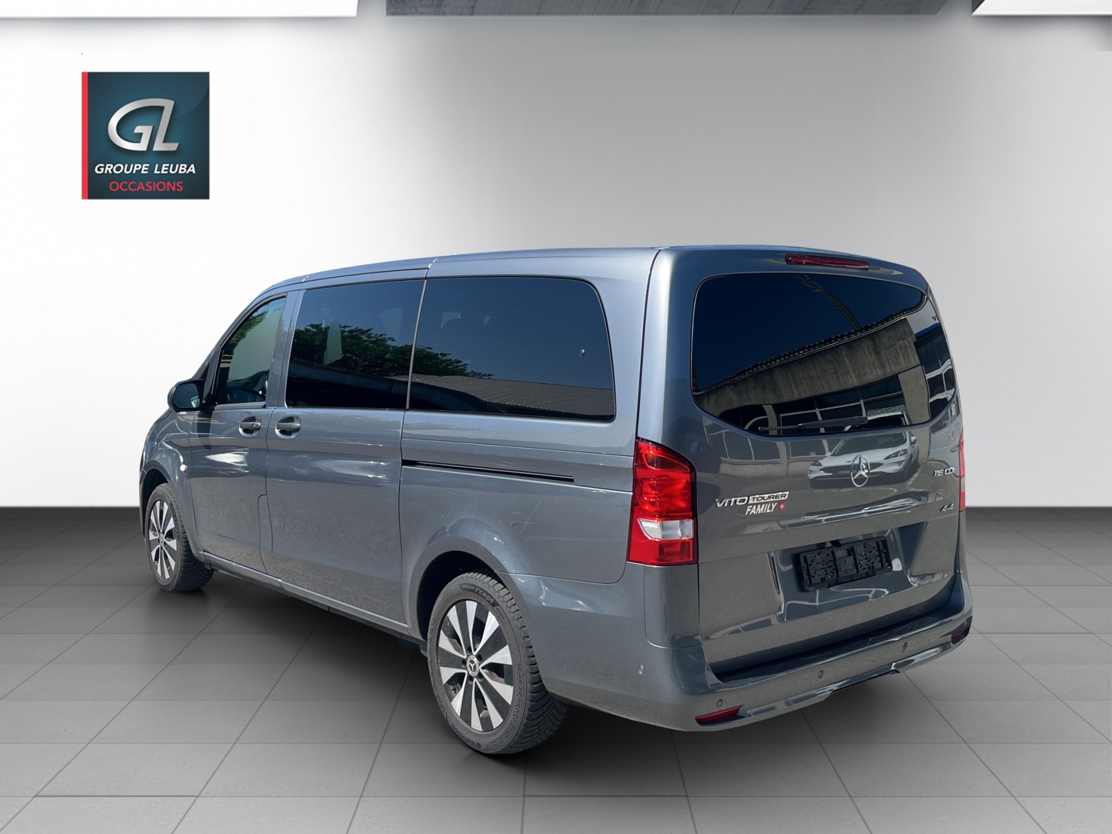 MERCEDES-BENZ Vito 116 CDI Lang Select Family Tourer 4Matic 9G-Tronic-image-3