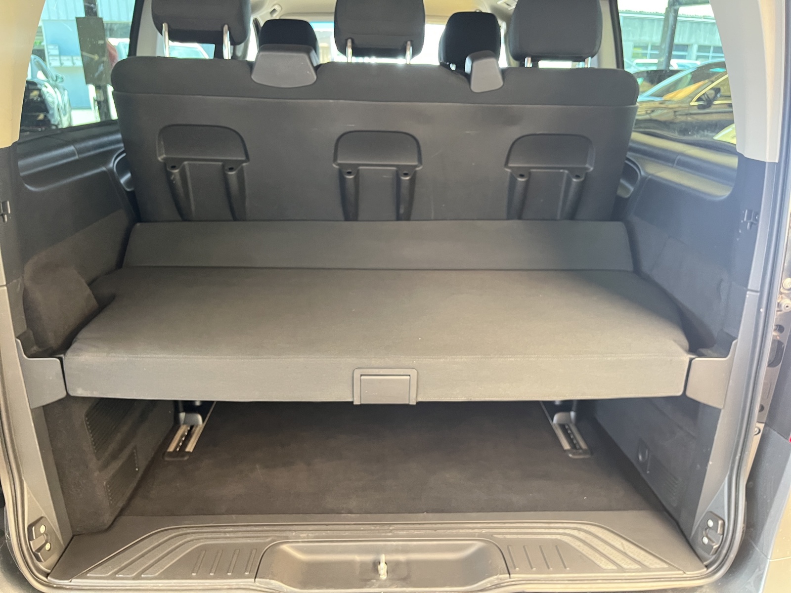 MERCEDES-BENZ Vito 116 CDI Lang Select Family Tourer 4Matic 9G-Tronic-image-16