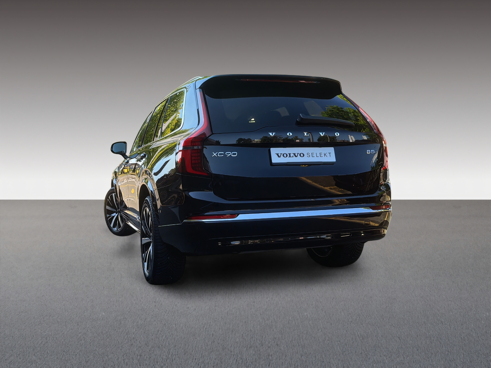 VOLVO XC90 2.0 B5 MH Plus Bright AWD-image-1