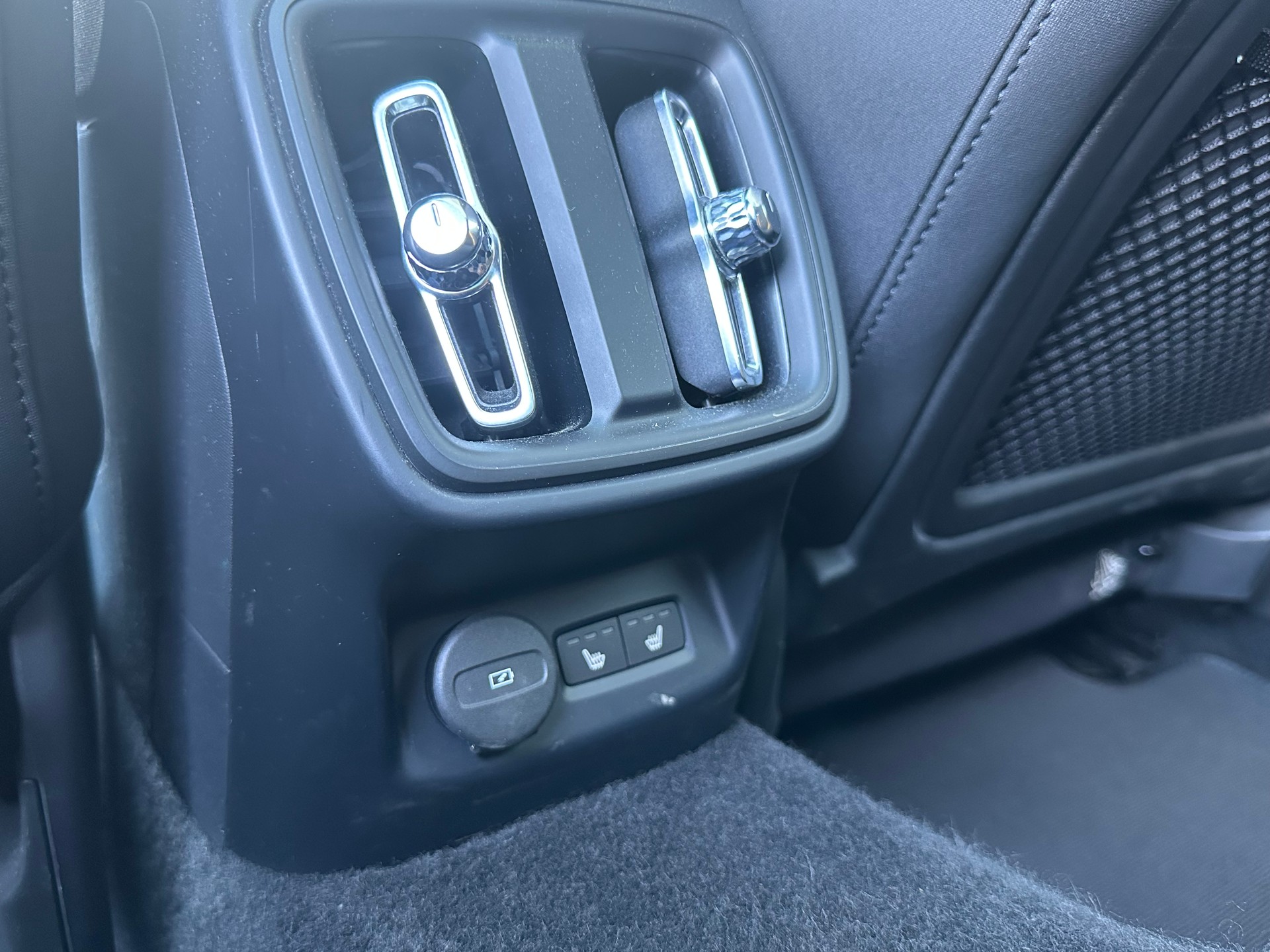 POLESTAR Polestar 2 Long Range Dual Performance 78 kWh-image-17