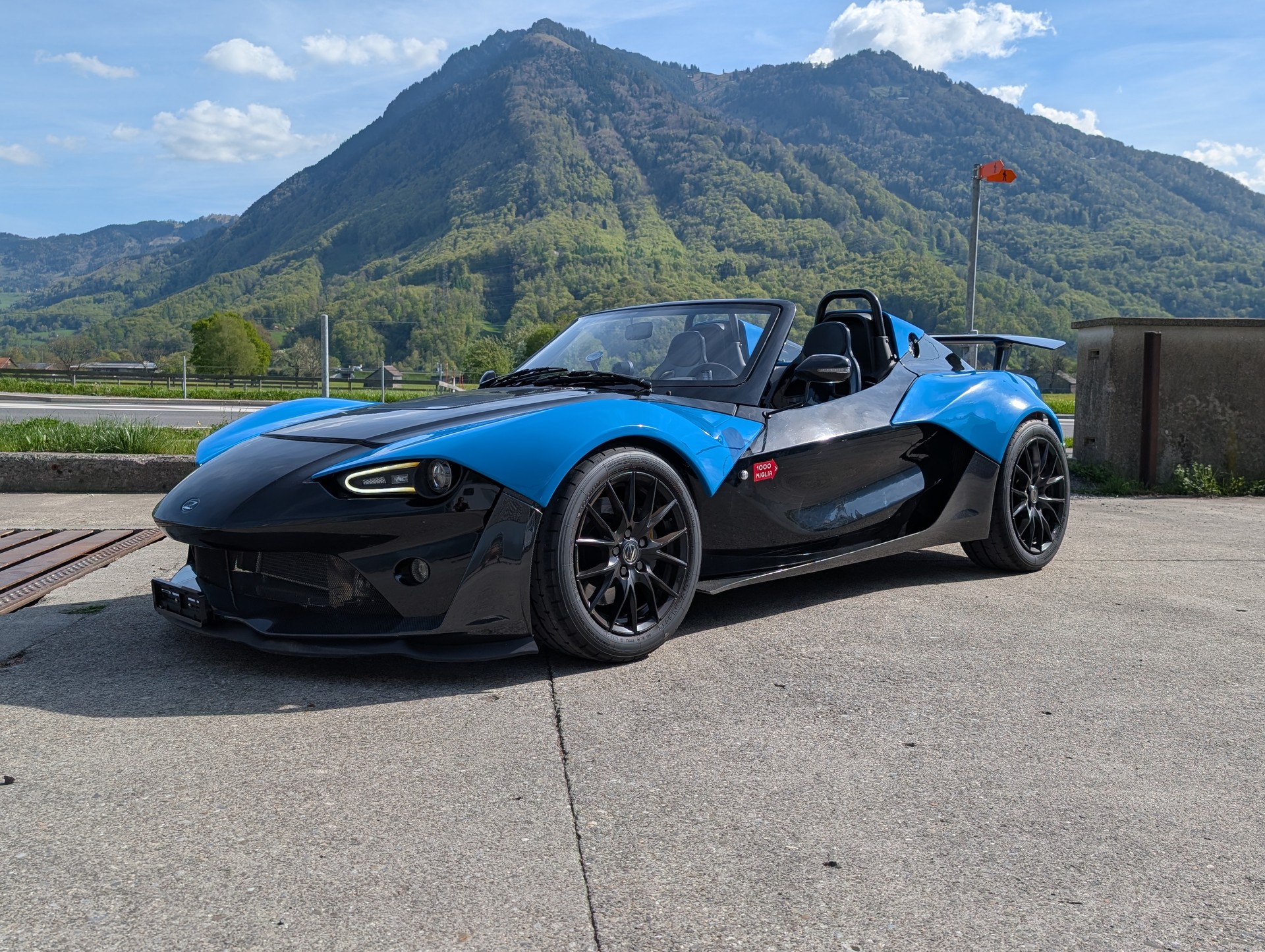 Zenos E10S-image-1