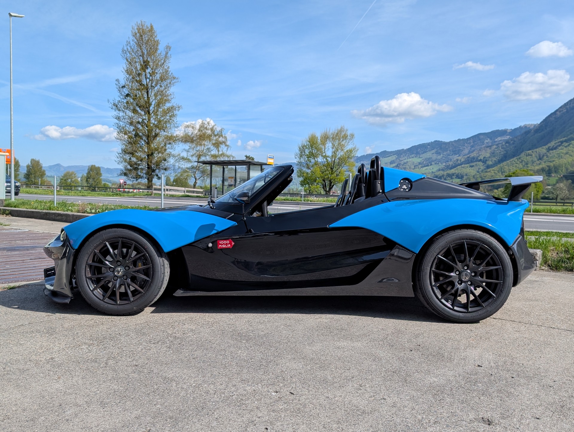 Zenos E10S-image-2