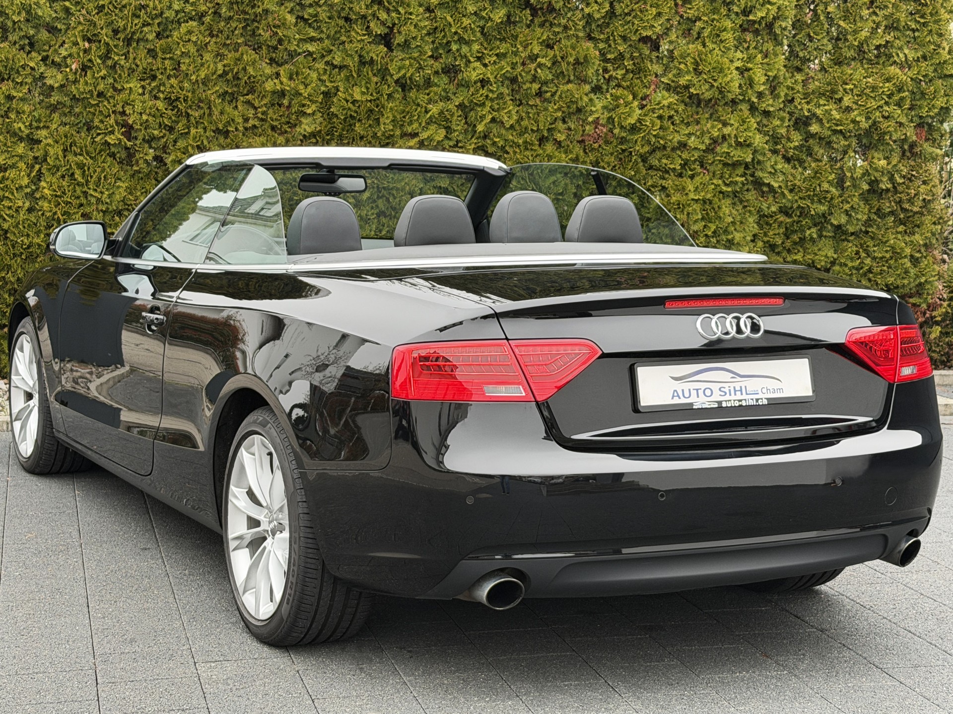 AUDI A5 Cabriolet 1.8 TFSI-image-12
