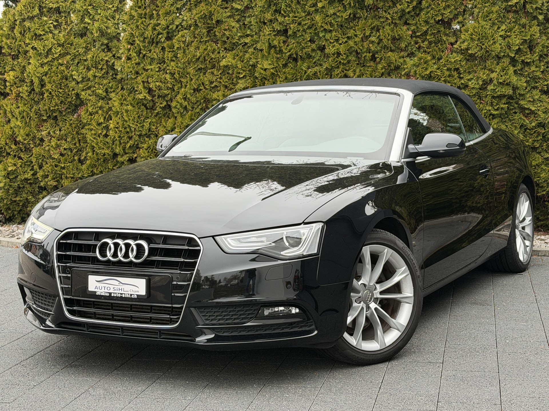 AUDI A5 Cabriolet 1.8 TFSI-image-2
