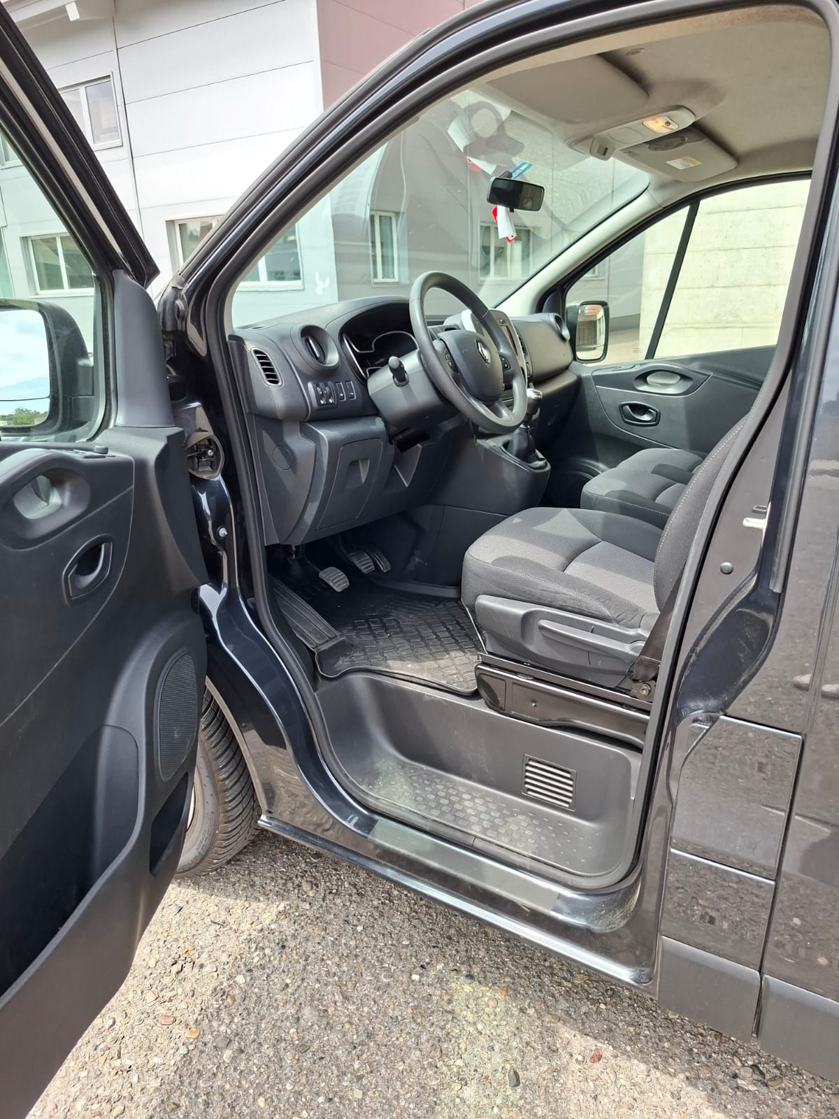 RENAULT dci 145-image-5