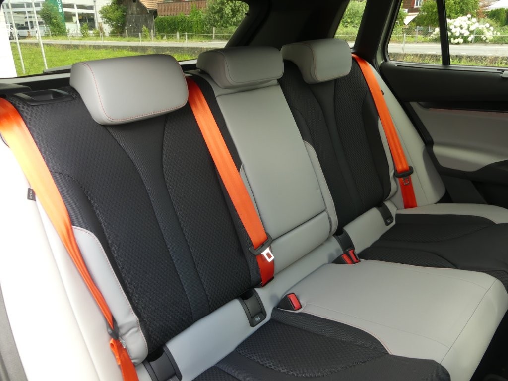 SKODA Elroq 85-image-12