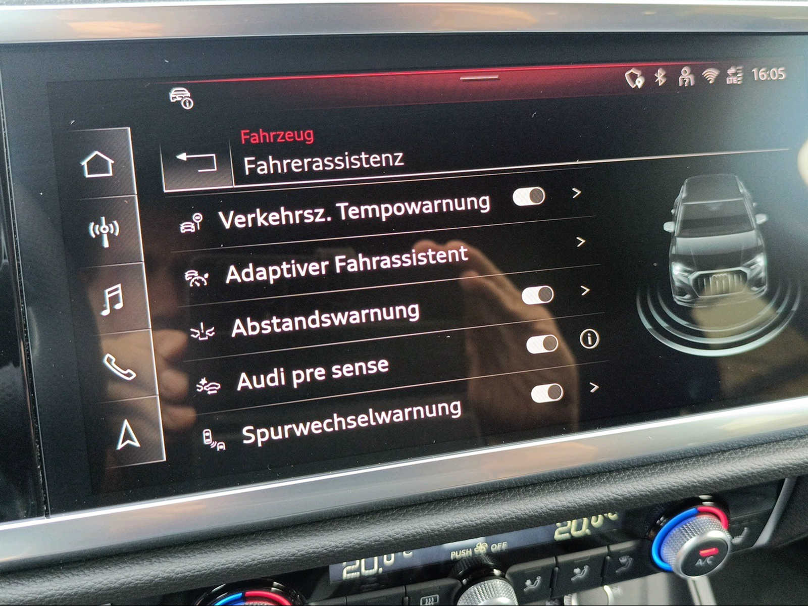 AUDI Q3 40 TDI S line quattro S-tronic-image-14