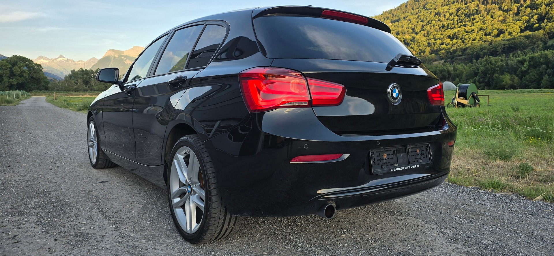 BMW 118d xDrive-image-6
